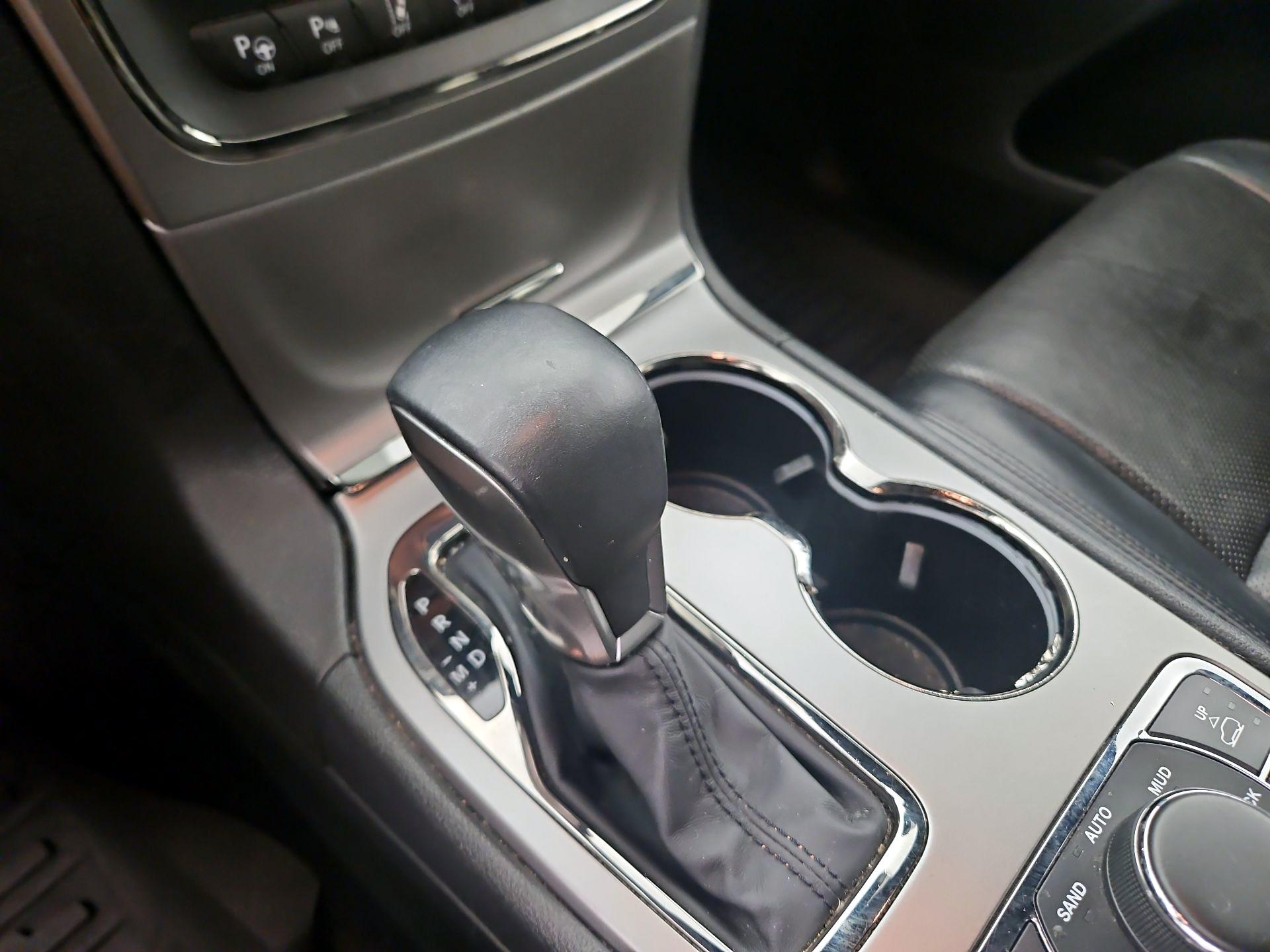 Thumbnail: 2018 Jeep Grand Cherokee - 17