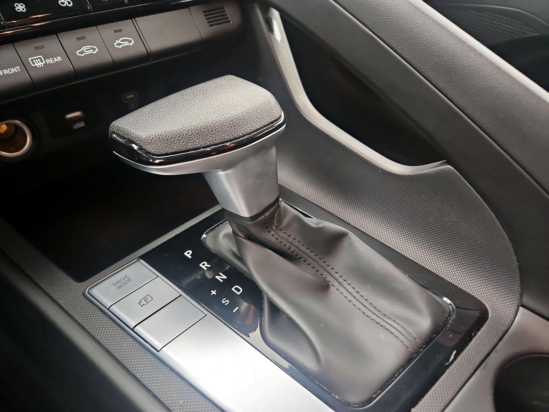 Thumbnail: 2024 Hyundai Elantra - 17