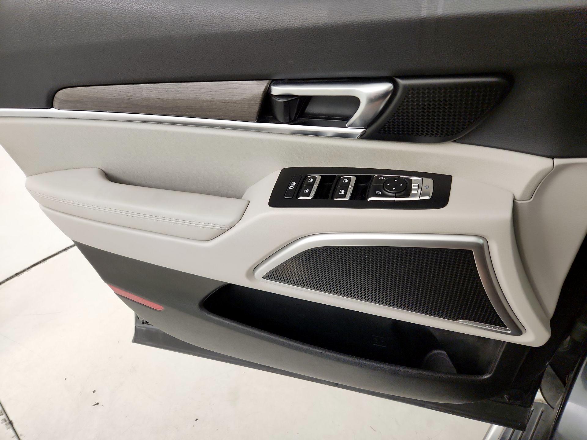 Thumbnail: 2021 Kia Telluride - 12