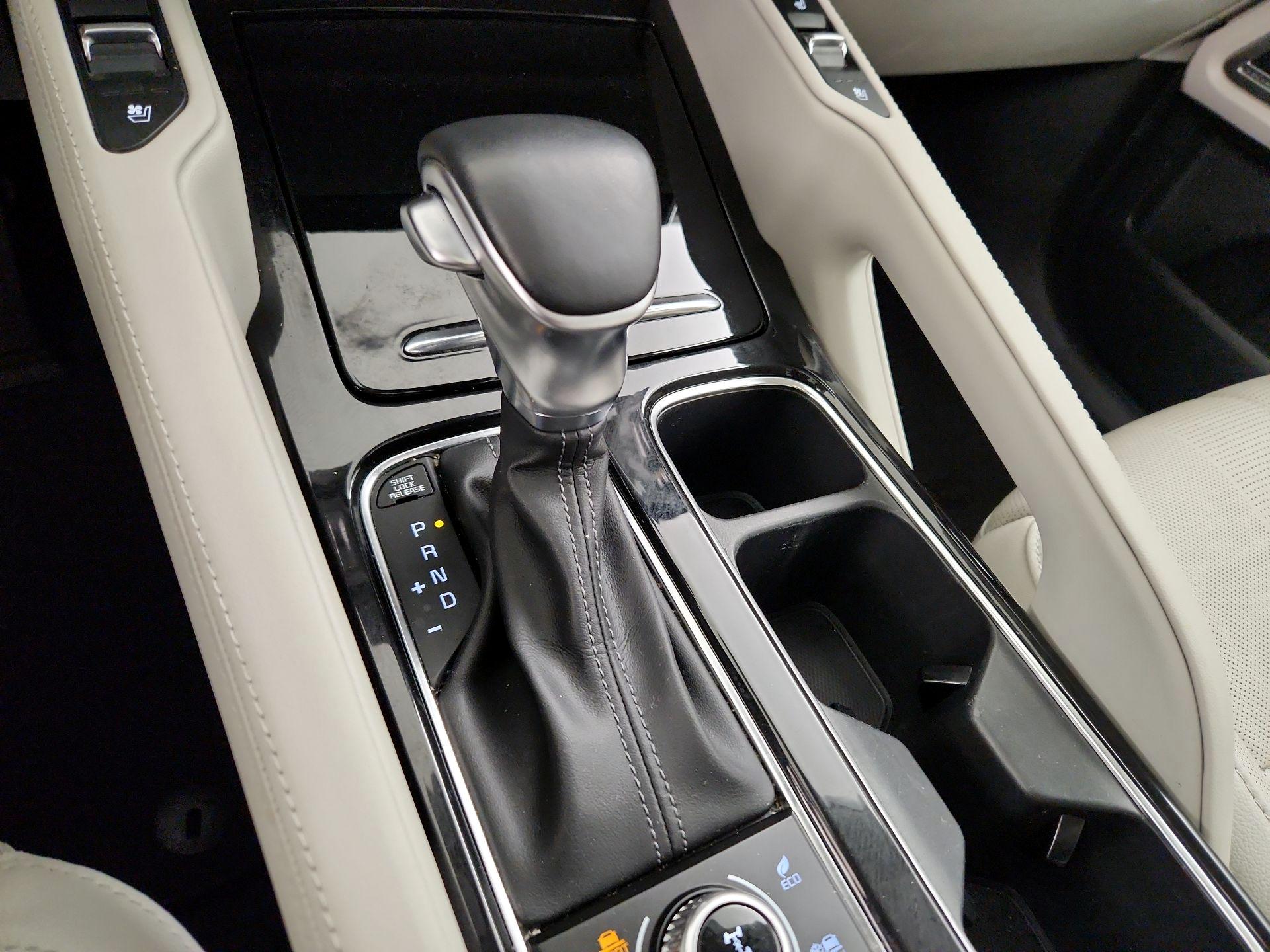 Thumbnail: 2021 Kia Telluride - 18