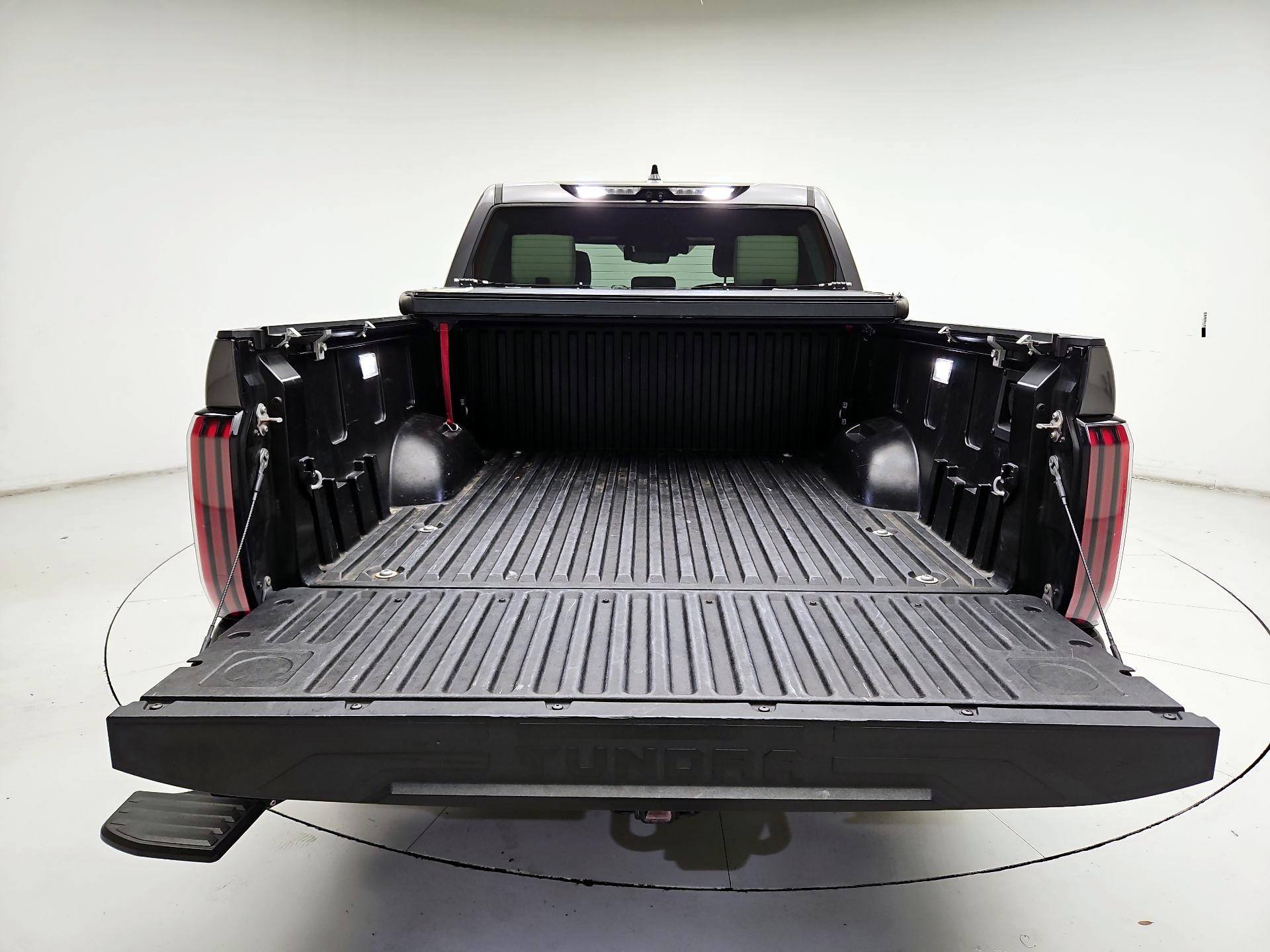 Thumbnail: 2022 Toyota Tundra - 18