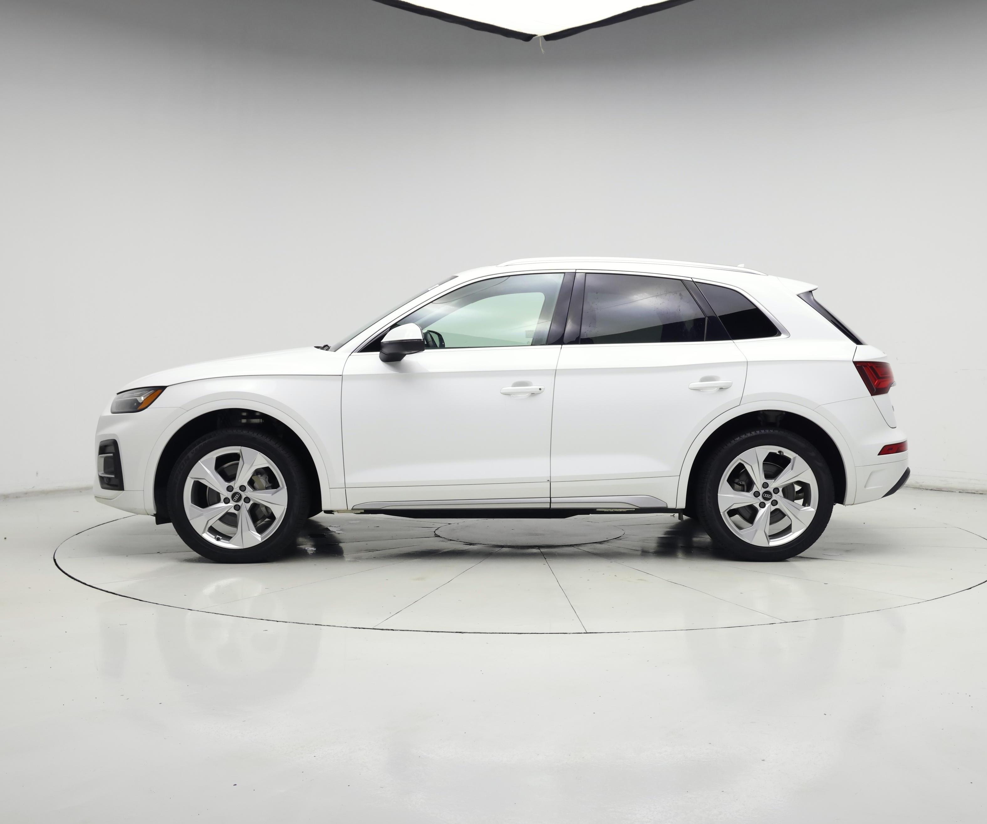 Thumbnail: 2021 Audi Q5 - 3