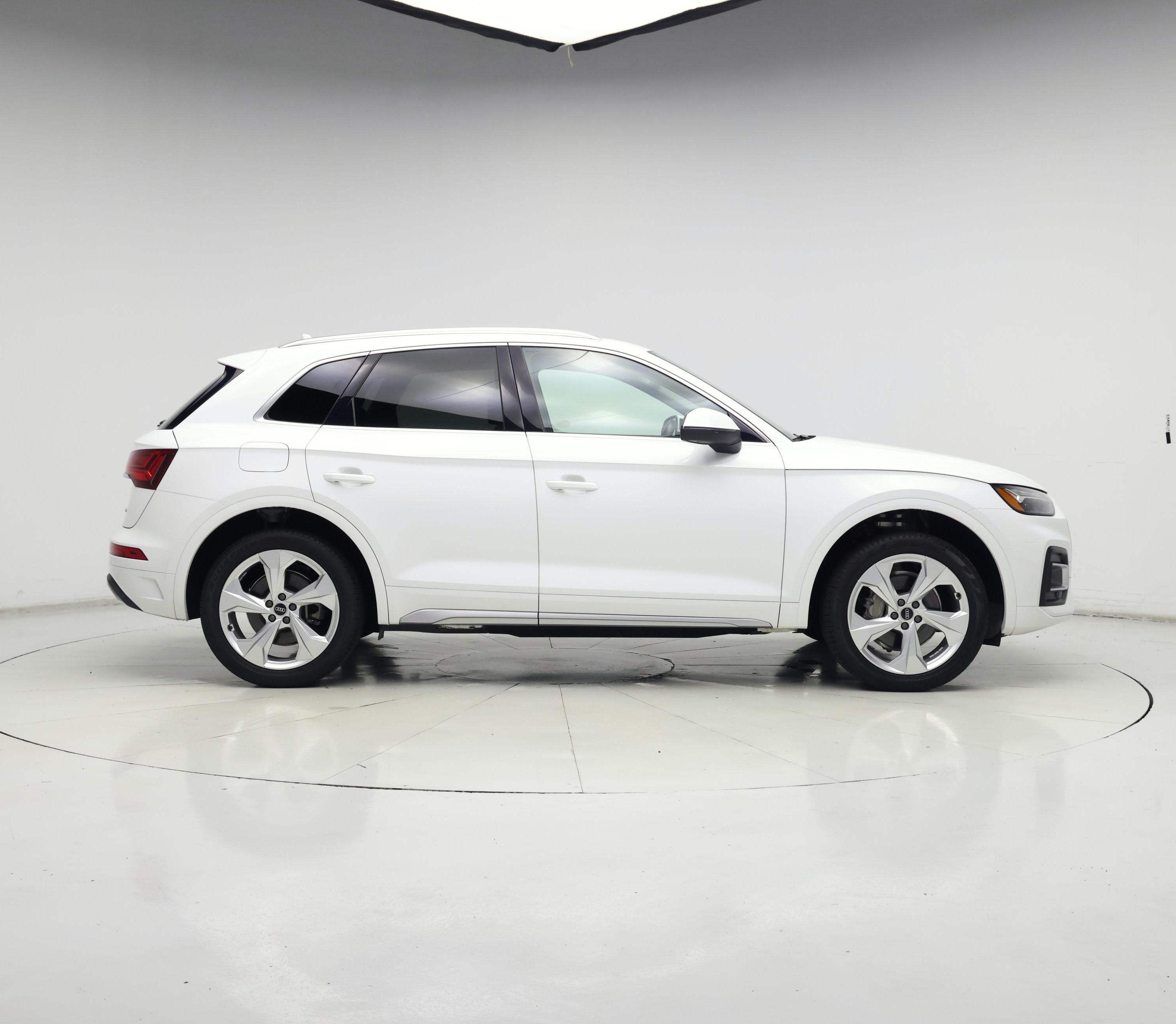 Thumbnail: 2021 Audi Q5 - 7