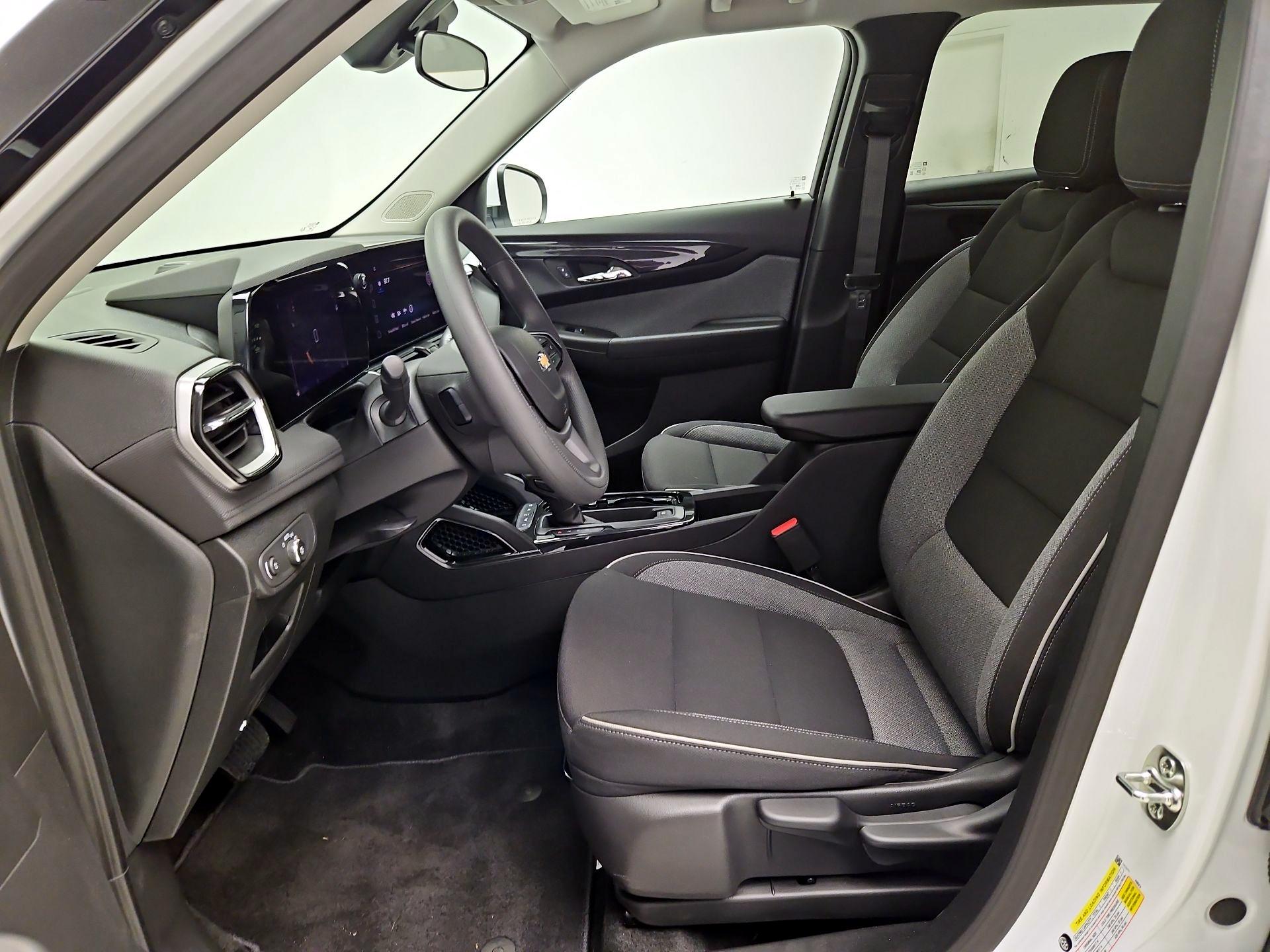 Thumbnail: 2026 Chevrolet TrailBlazer - 11