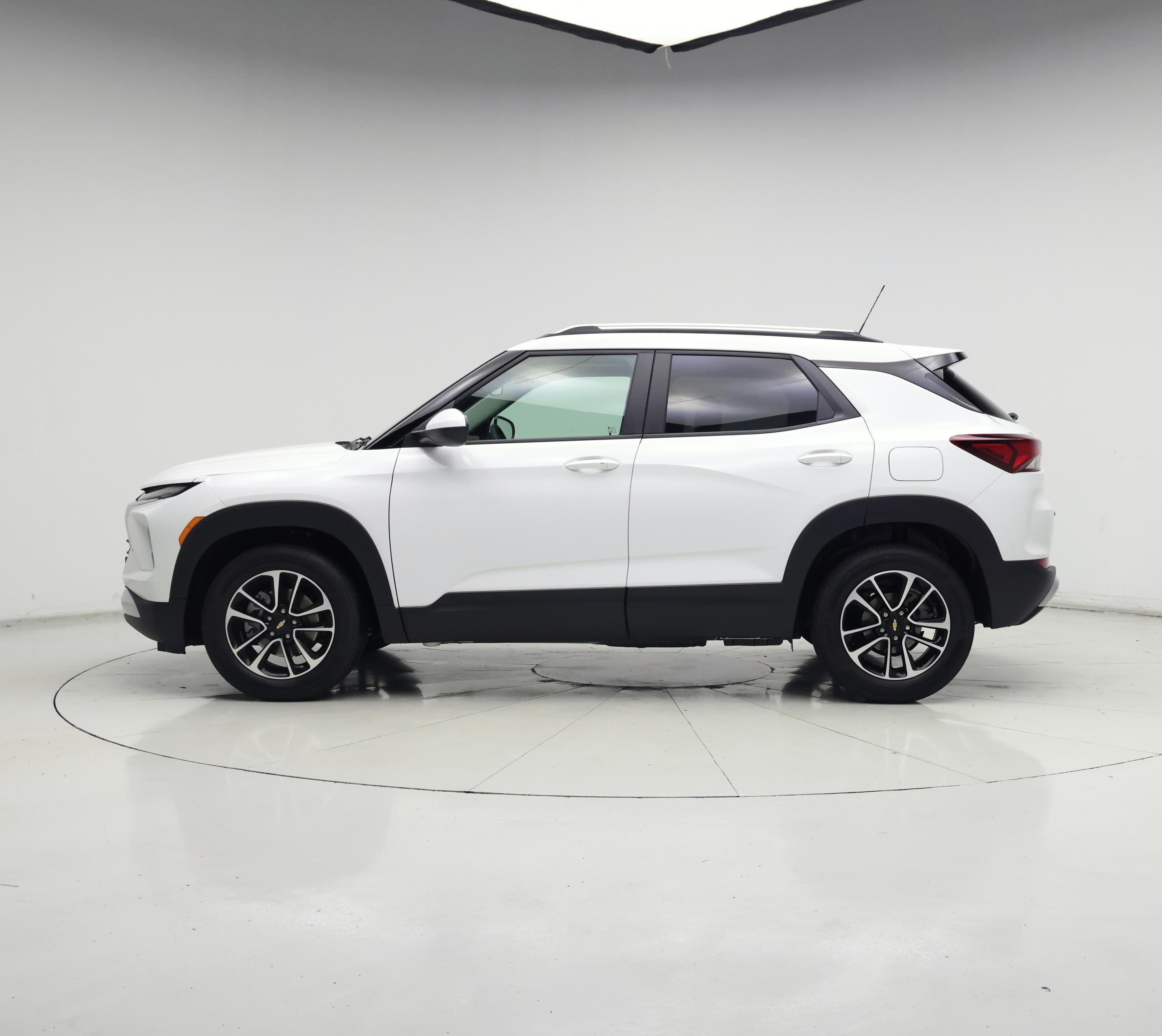 Thumbnail: 2026 Chevrolet TrailBlazer - 3