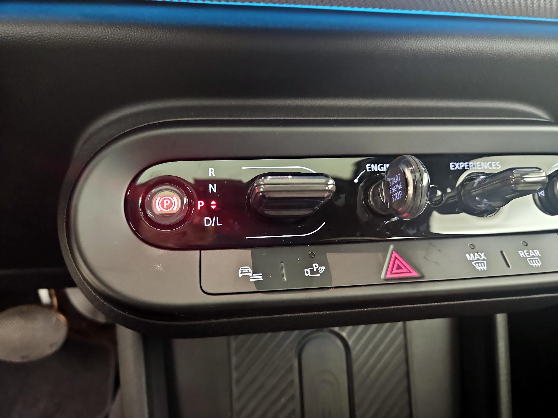 Thumbnail: 2025 MINI Cooper Hardtop - 17