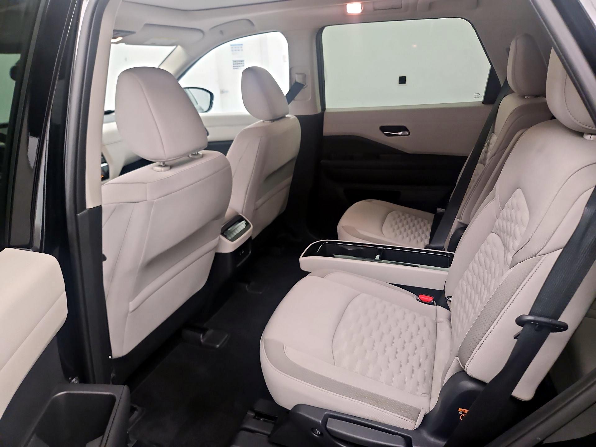 Thumbnail: 2022 Nissan Pathfinder - 16