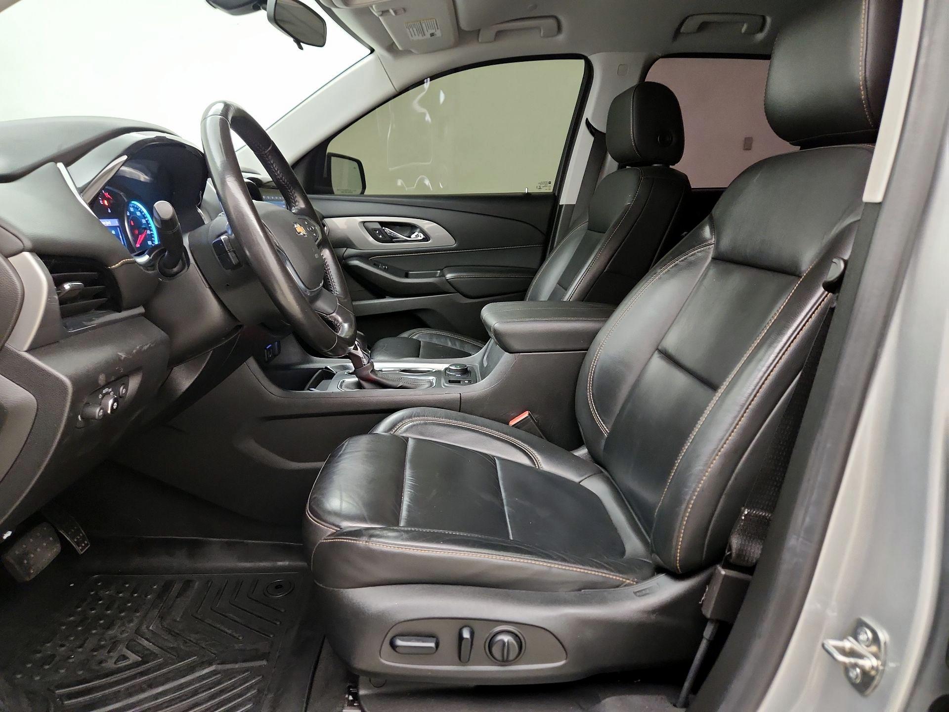 Thumbnail: 2021 Chevrolet Traverse - 11