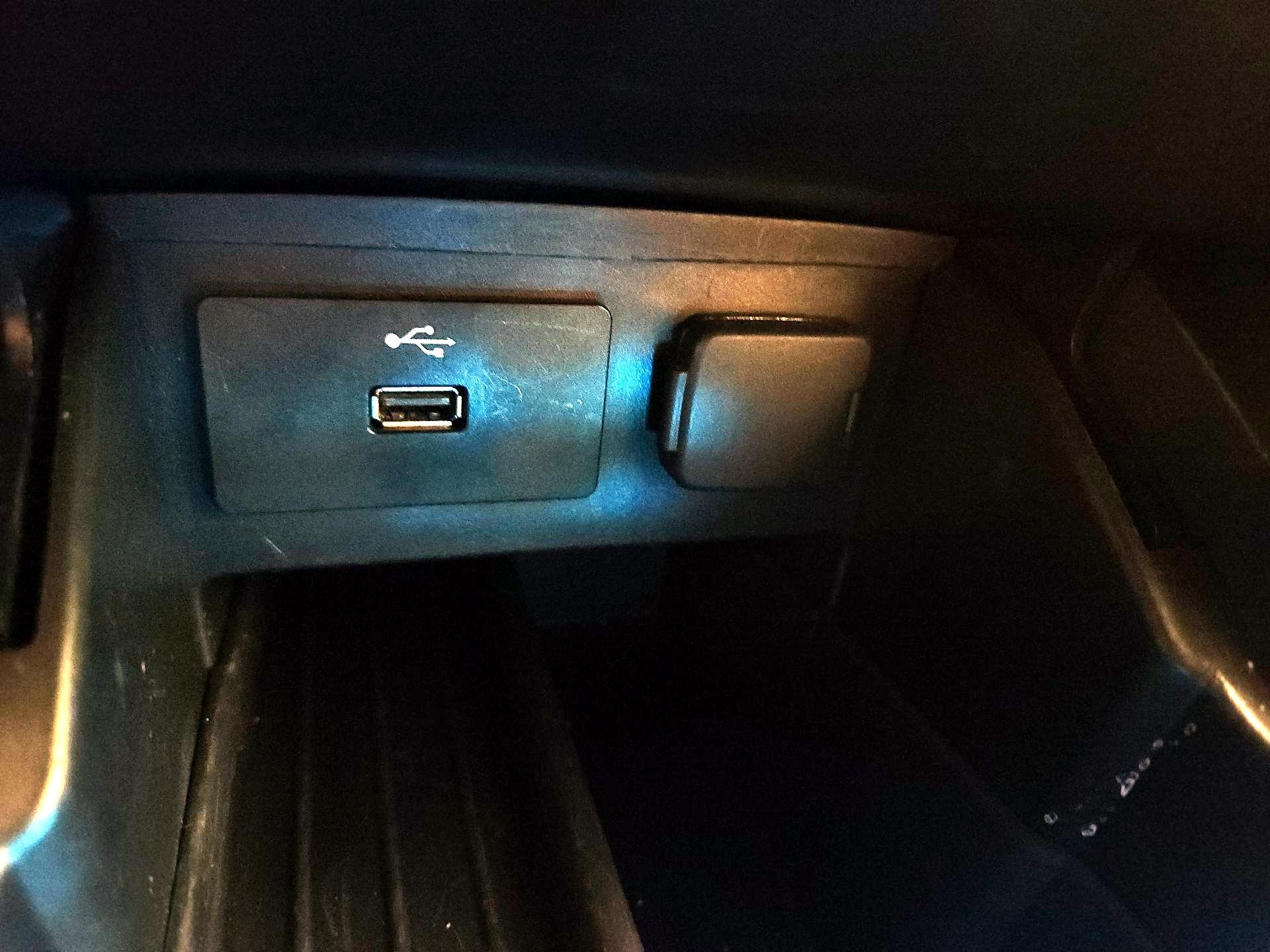 Thumbnail: 2018 Ford Explorer - 18