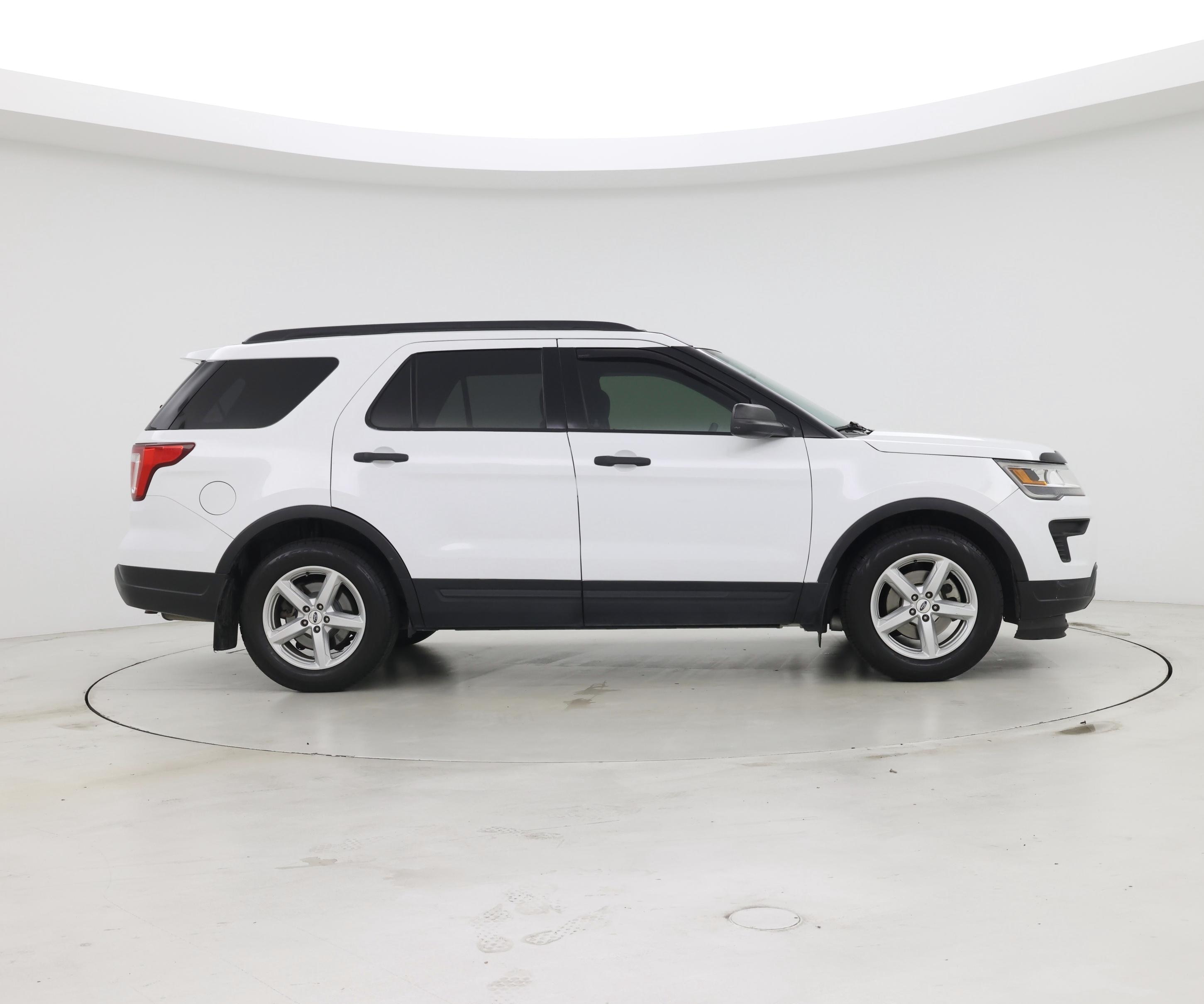 Thumbnail: 2018 Ford Explorer - 7