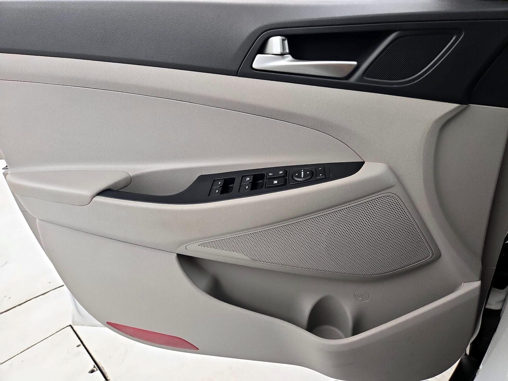 Thumbnail: 2020 Hyundai Tucson - 12