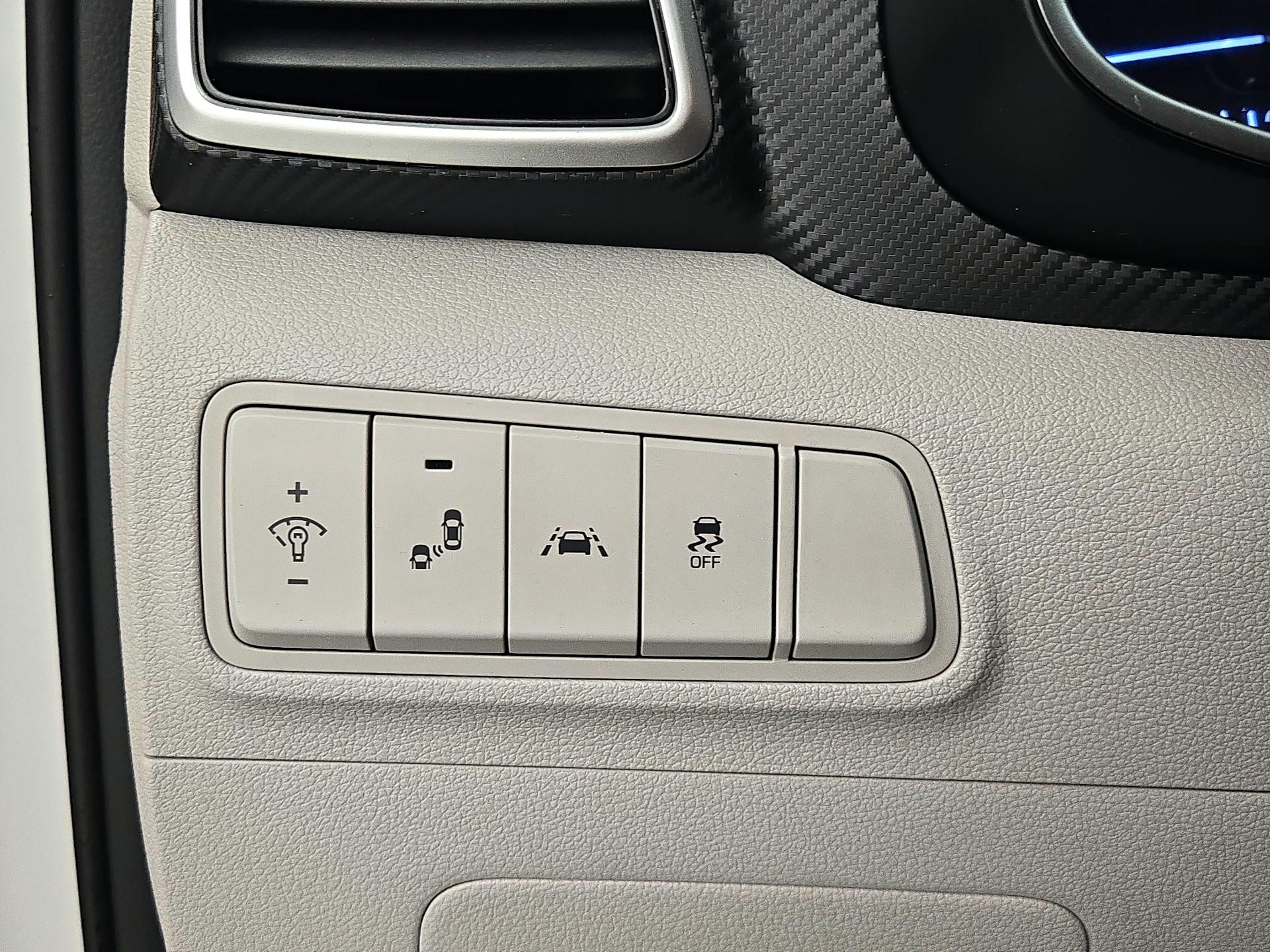 Thumbnail: 2020 Hyundai Tucson - 13