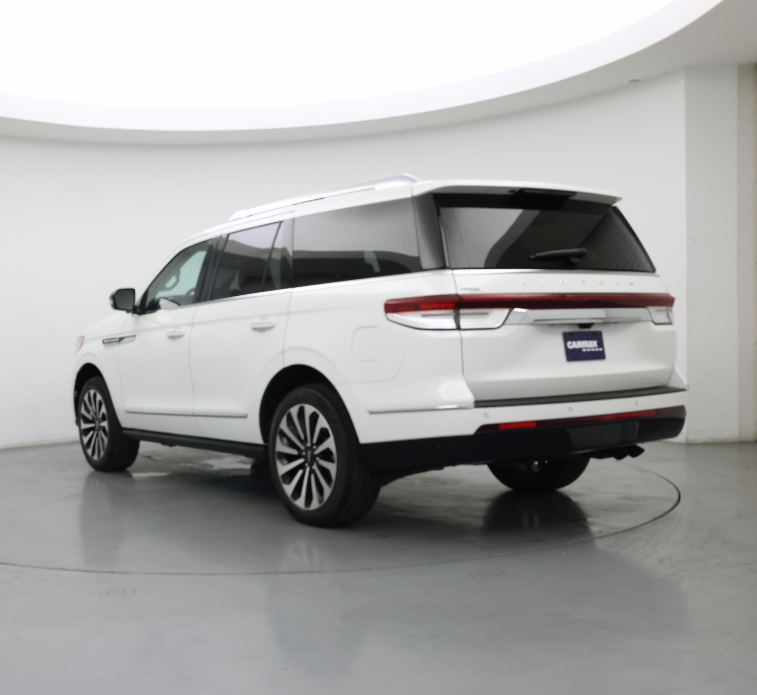 Thumbnail: 2023 Lincoln Navigator - 2