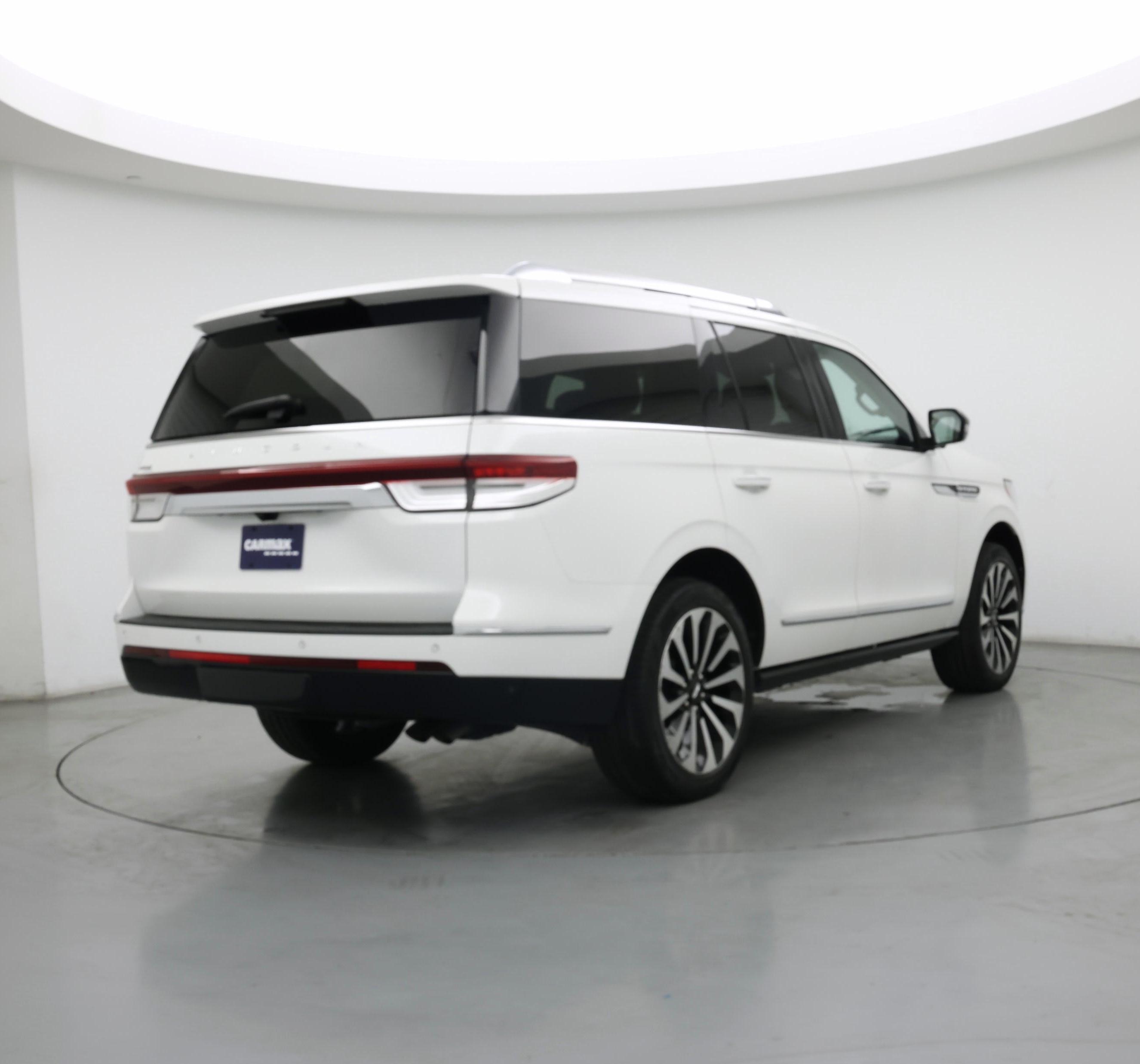 Thumbnail: 2023 Lincoln Navigator - 8