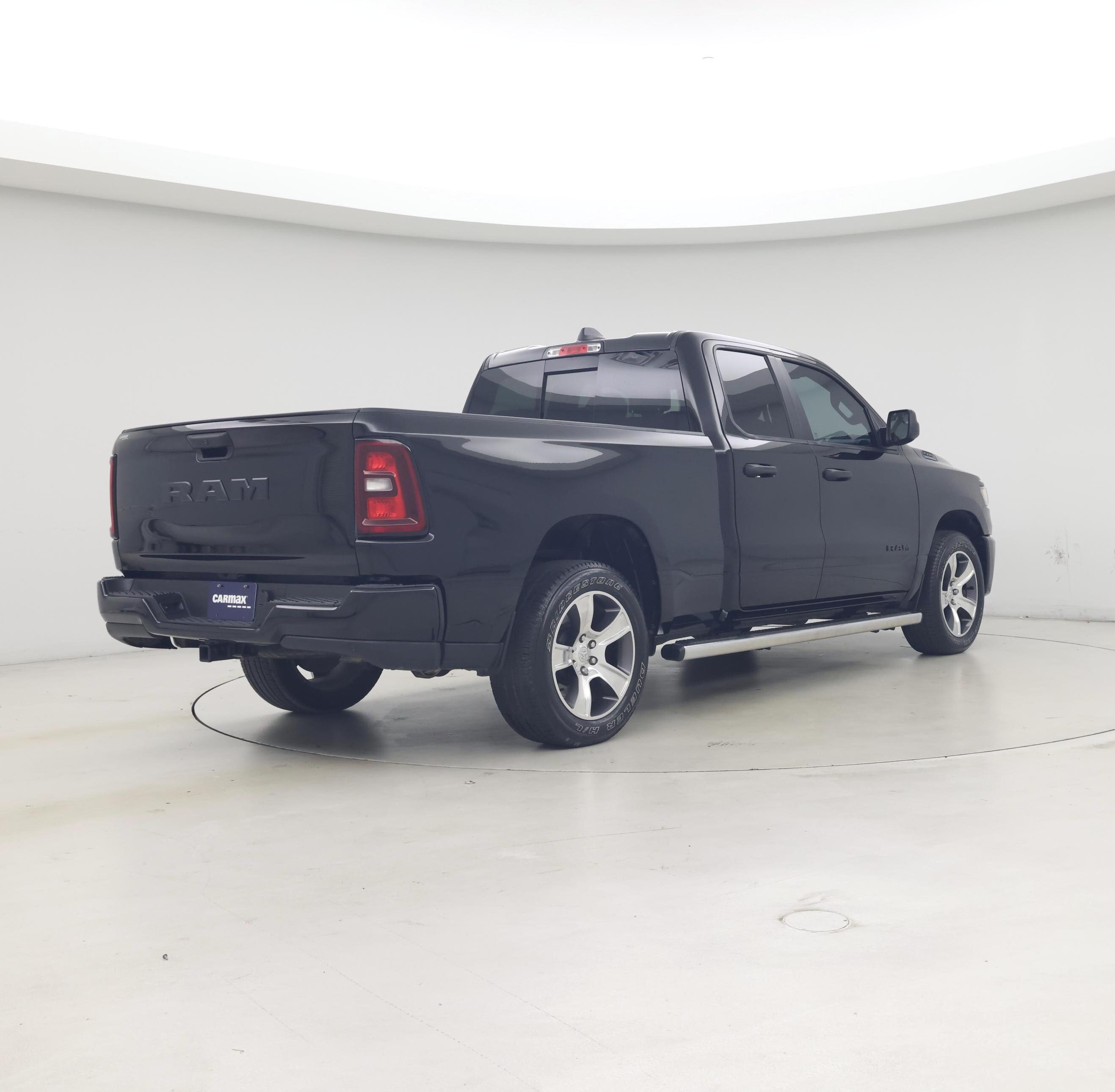 Thumbnail: 2025 RAM 1500 - 8