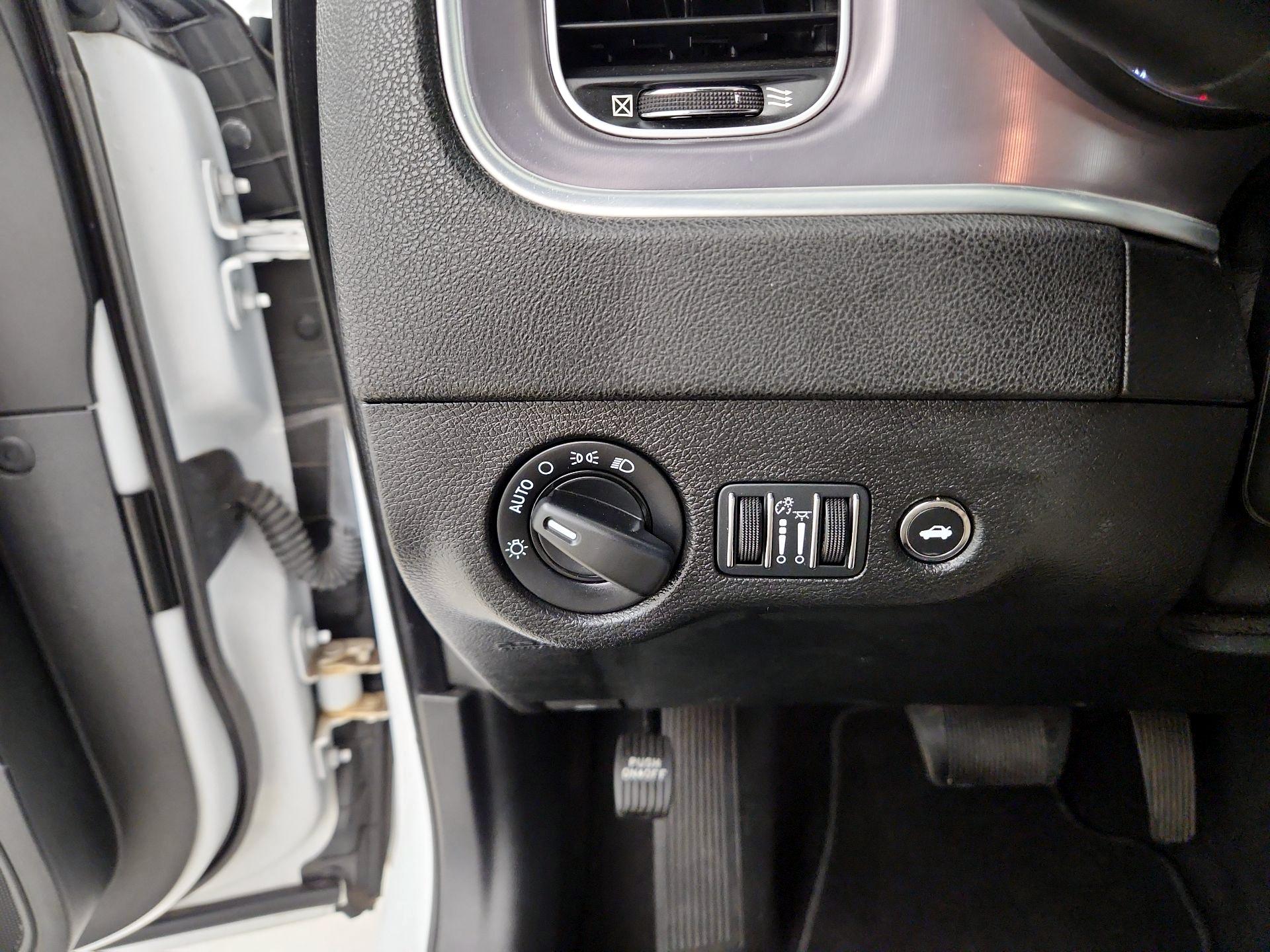 Thumbnail: 2022 Dodge Charger - 13