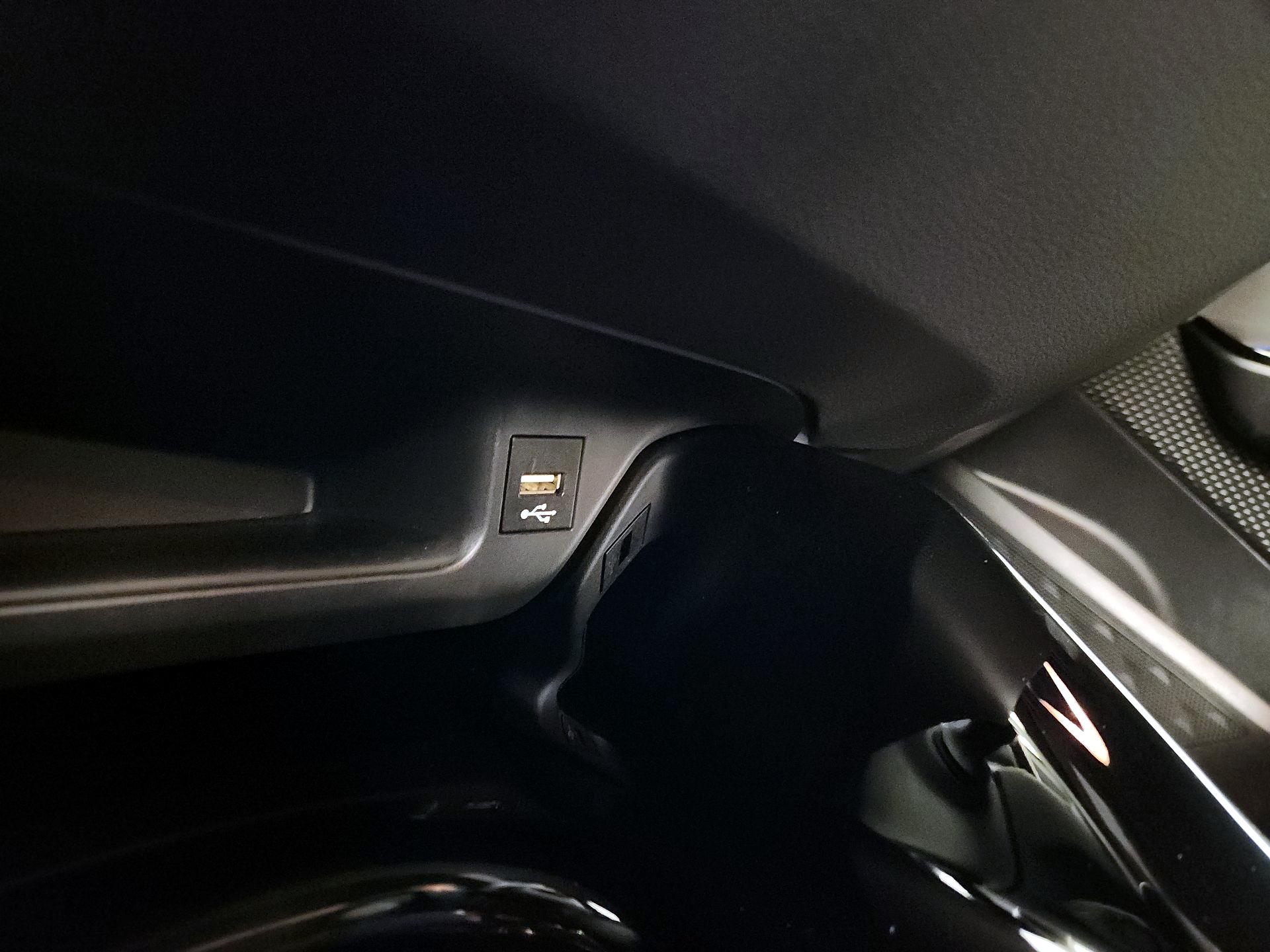 Thumbnail: 2021 Toyota C-HR - 18