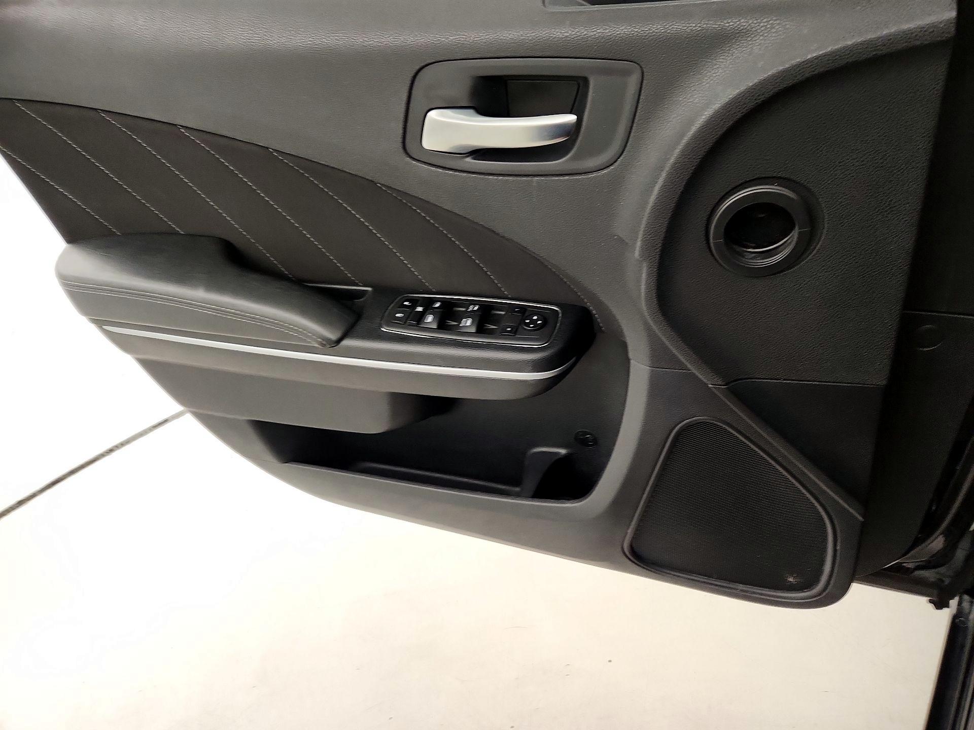 Thumbnail: 2022 Dodge Charger - 12