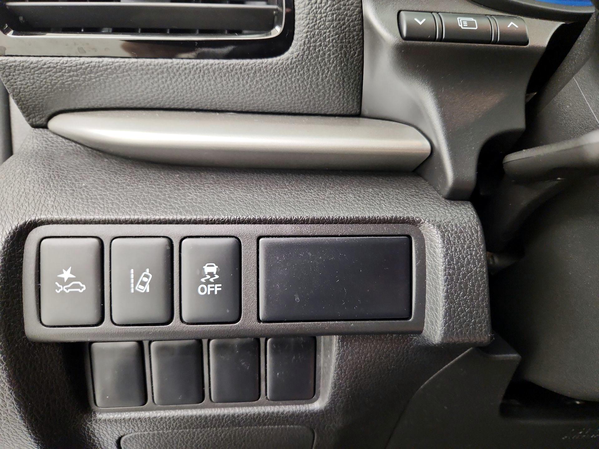 Thumbnail: 2023 Mitsubishi Eclipse Cross - 13