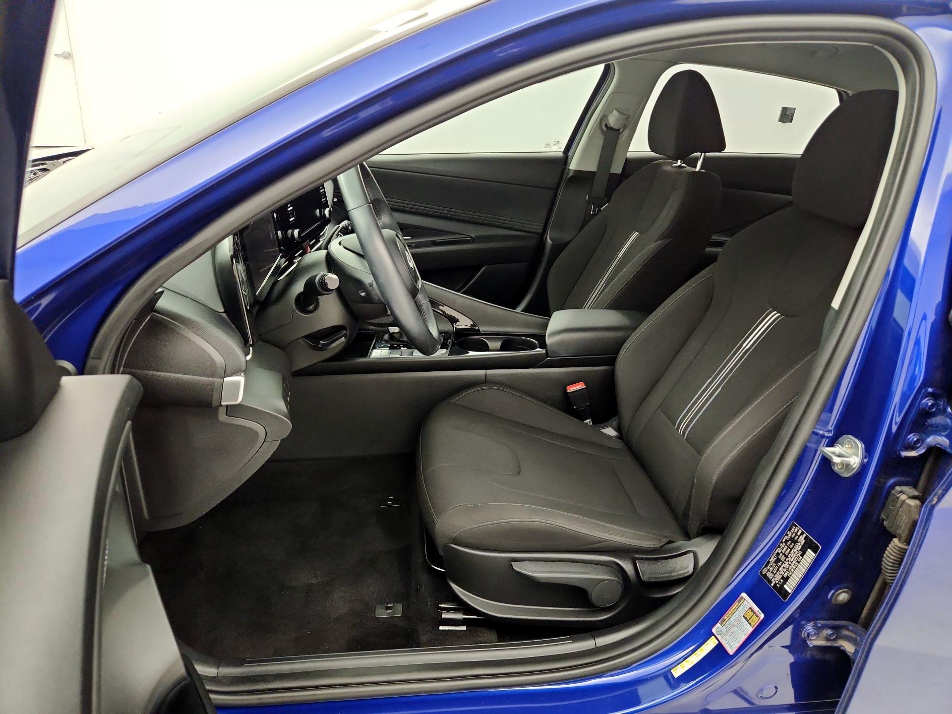 Thumbnail: 2022 Hyundai Elantra - 9