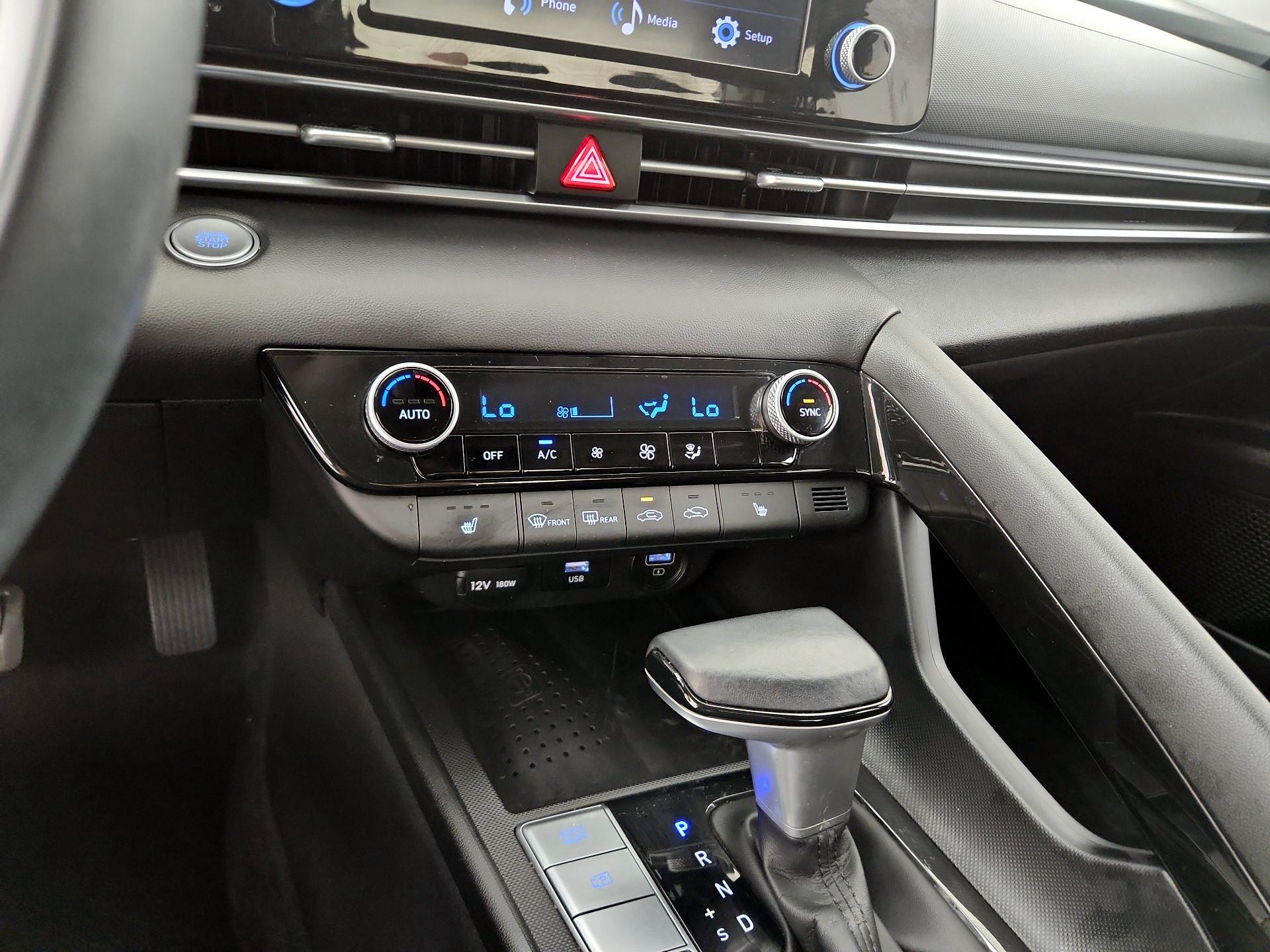 Thumbnail: 2022 Hyundai Elantra - 12