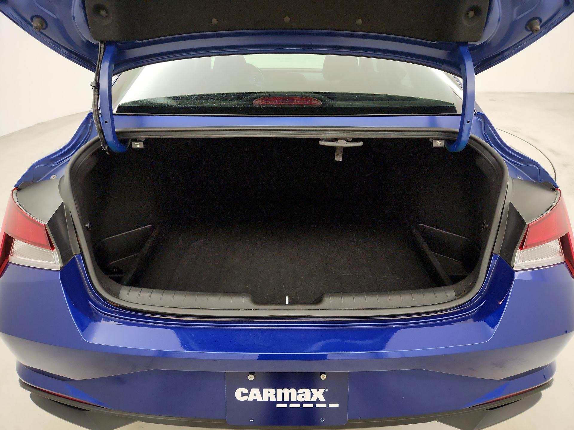 Thumbnail: 2022 Hyundai Elantra - 14