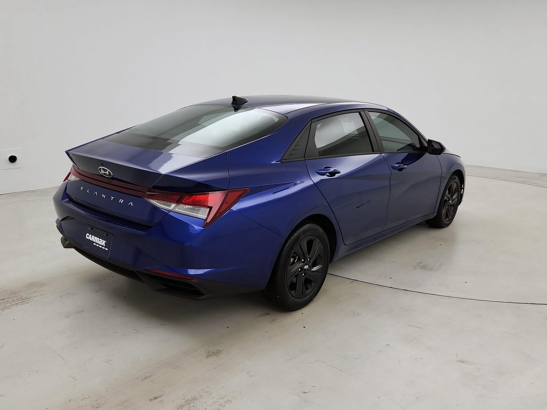 Thumbnail: 2022 Hyundai Elantra - 5