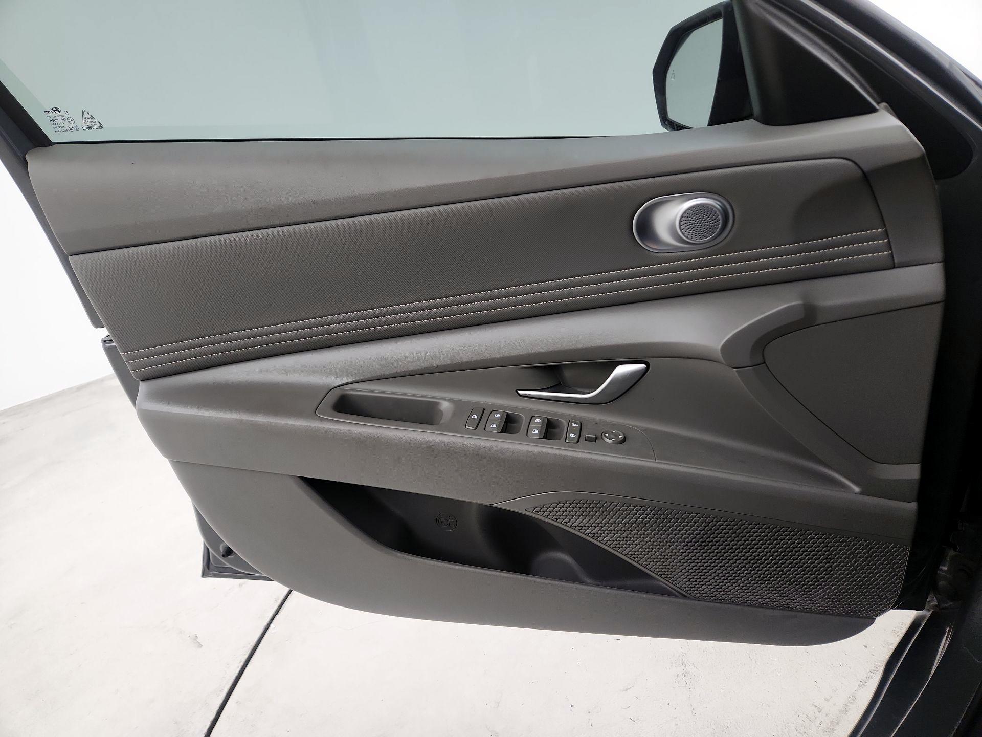 Thumbnail: 2024 Hyundai Elantra - 10