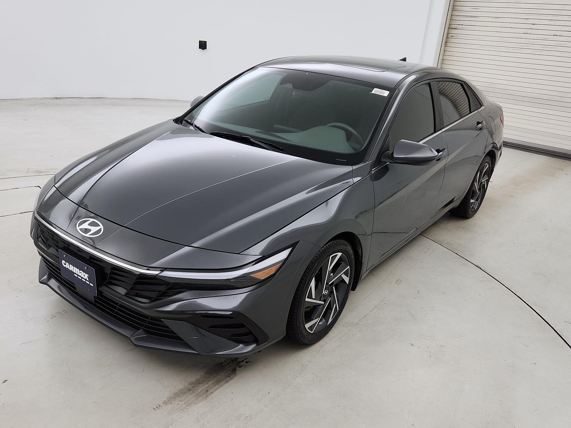 Thumbnail: 2024 Hyundai Elantra - 3