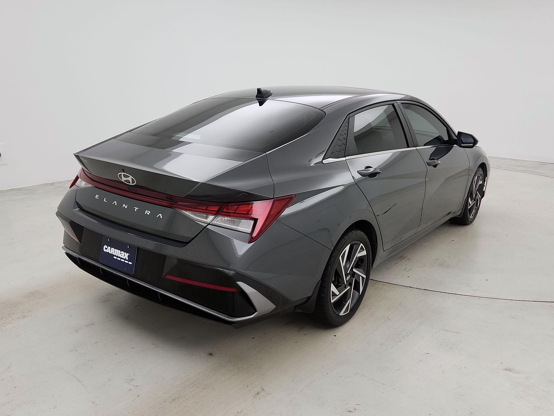 Thumbnail: 2024 Hyundai Elantra - 5