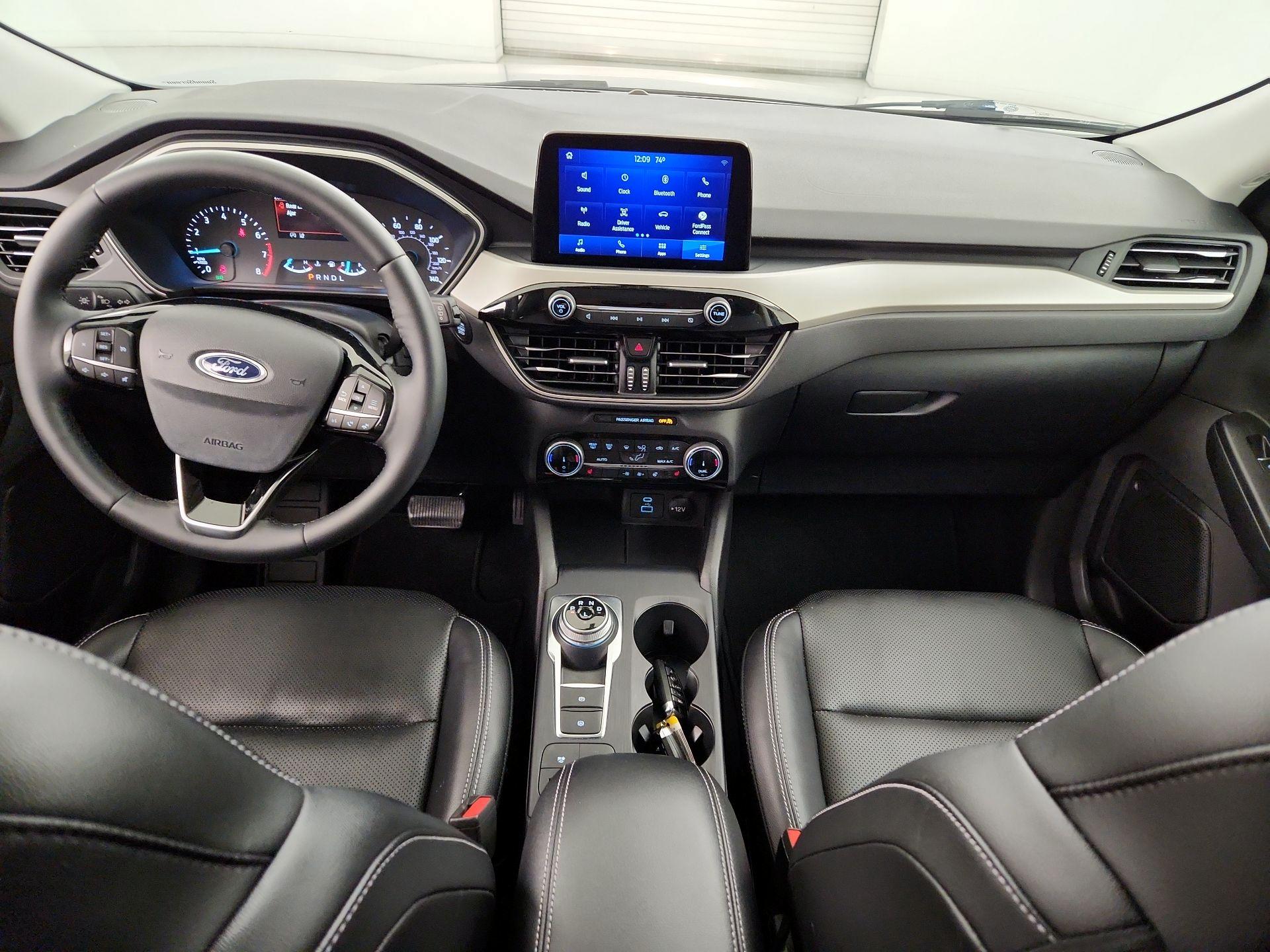 Thumbnail: 2022 Ford Escape - 9