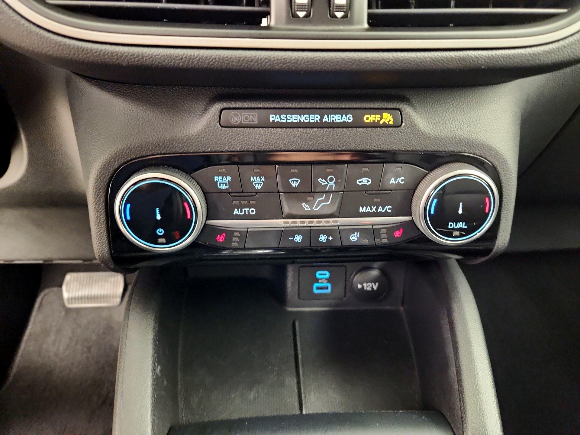 Thumbnail: 2022 Ford Escape - 16