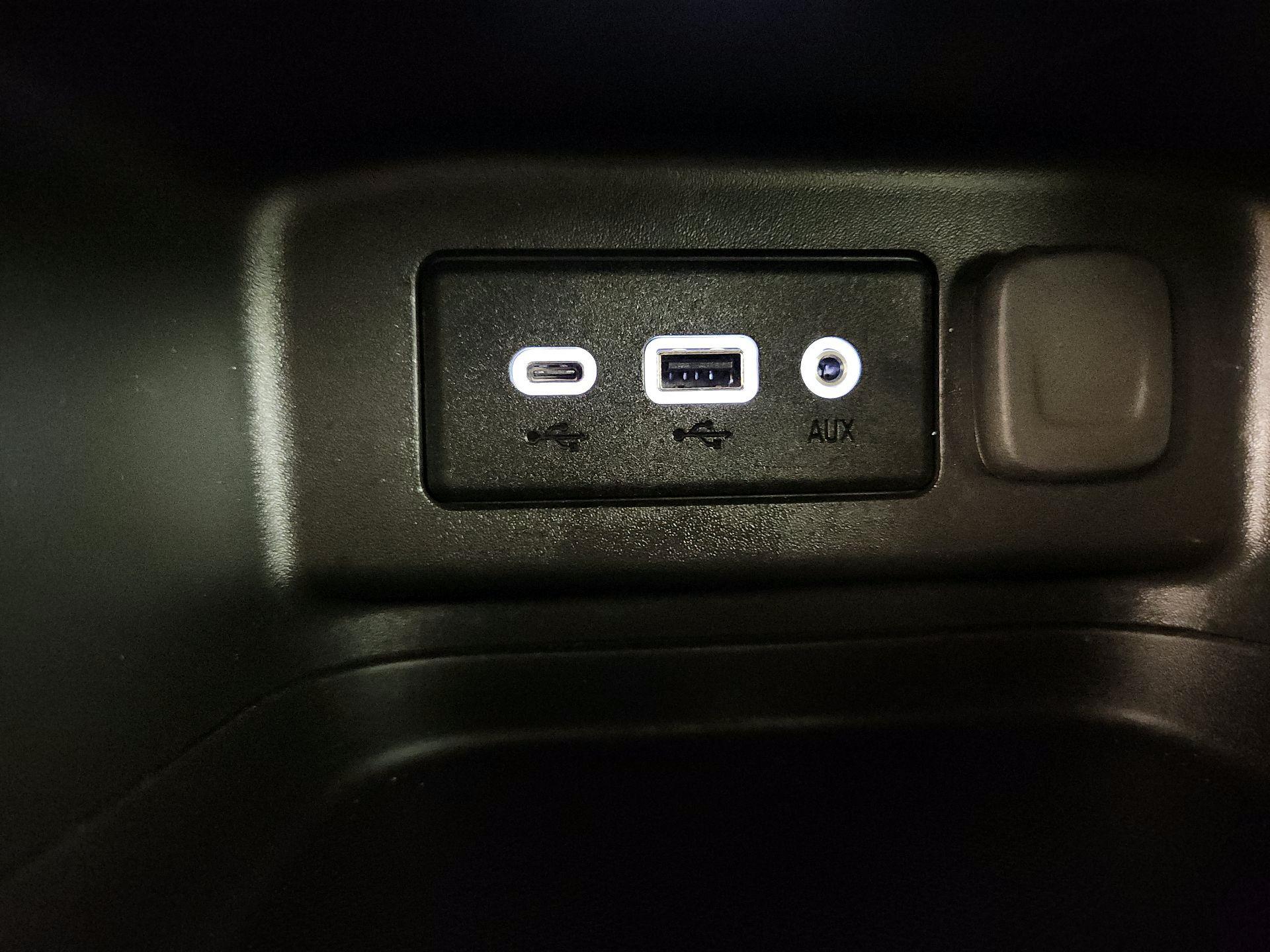 Thumbnail: 2023 Chevrolet Equinox - 18