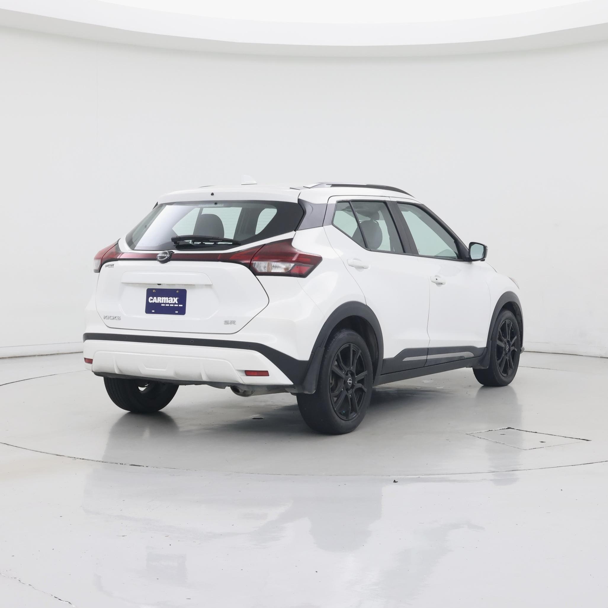 Thumbnail: 2023 Nissan Kicks - 8