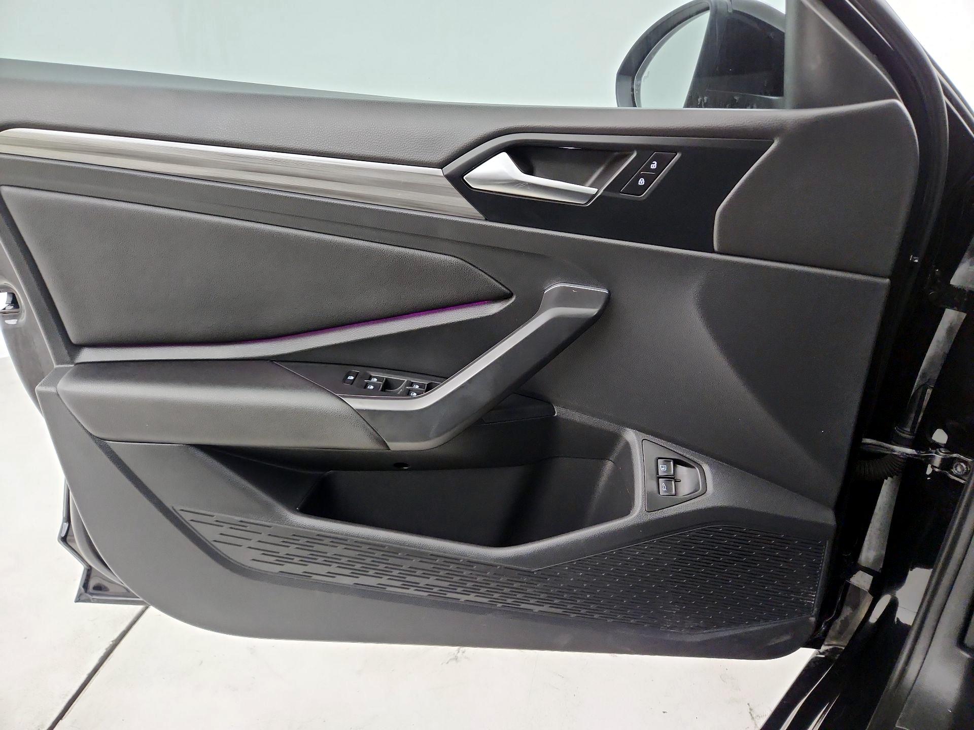 Thumbnail: 2021 Volkswagen Jetta - 12