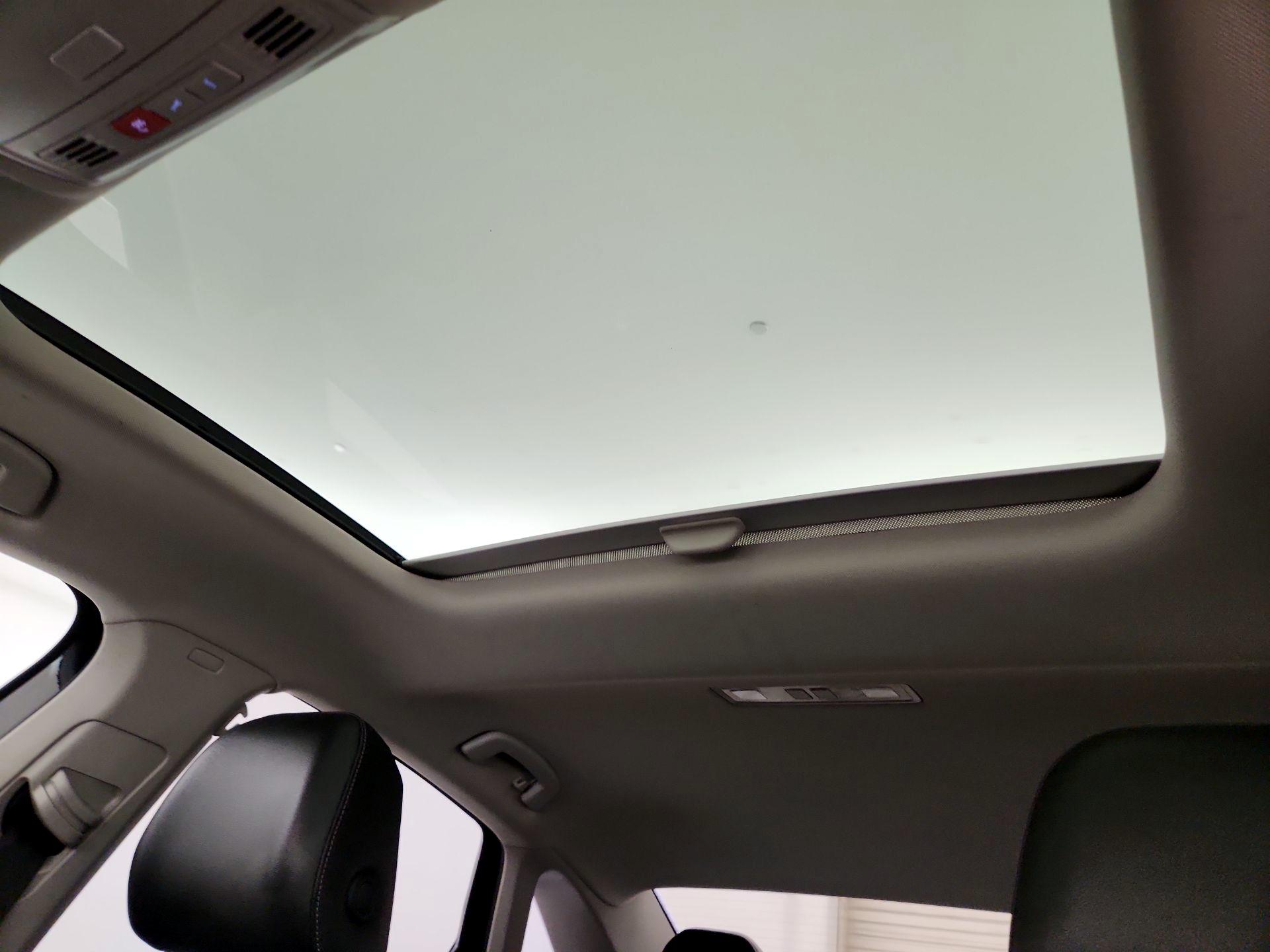 Thumbnail: 2021 Volkswagen Jetta - 17