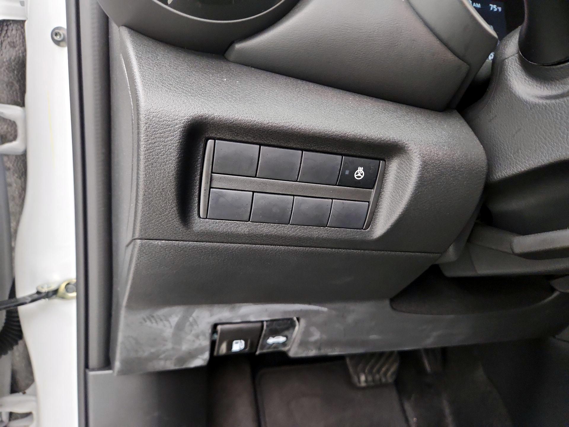 Thumbnail: 2023 Nissan Kicks - 11