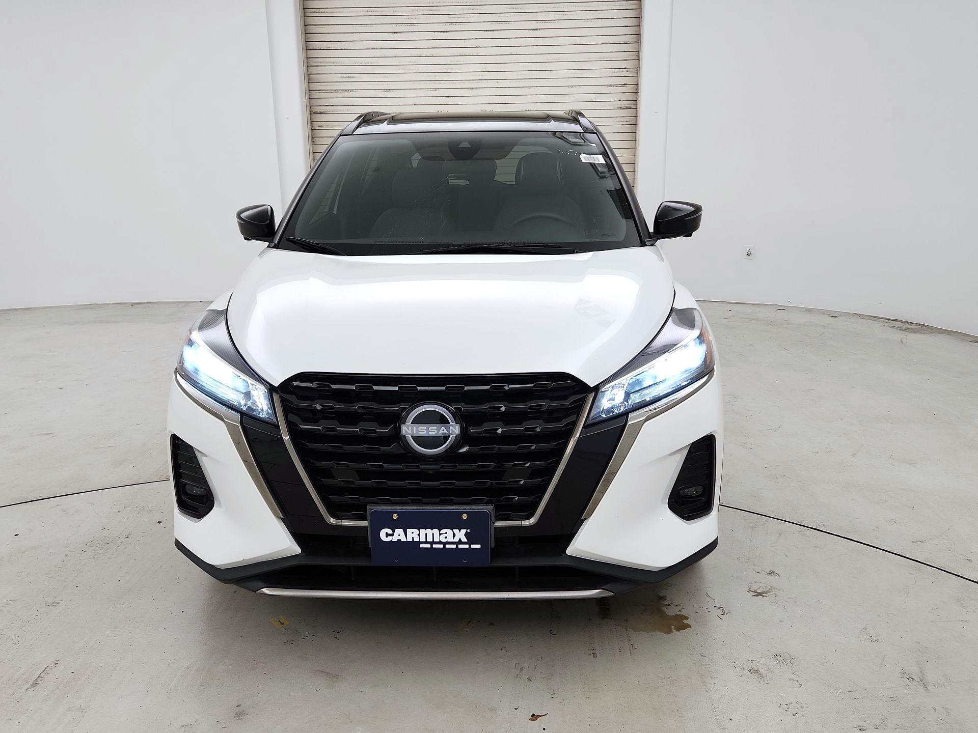 Thumbnail: 2023 Nissan Kicks - 2