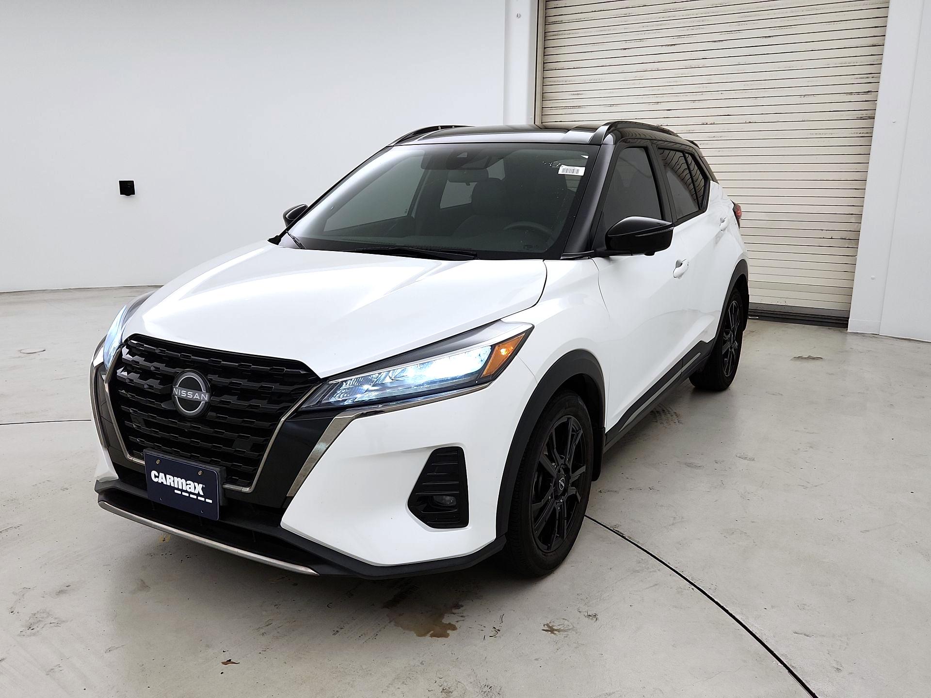 Thumbnail: 2023 Nissan Kicks - 3