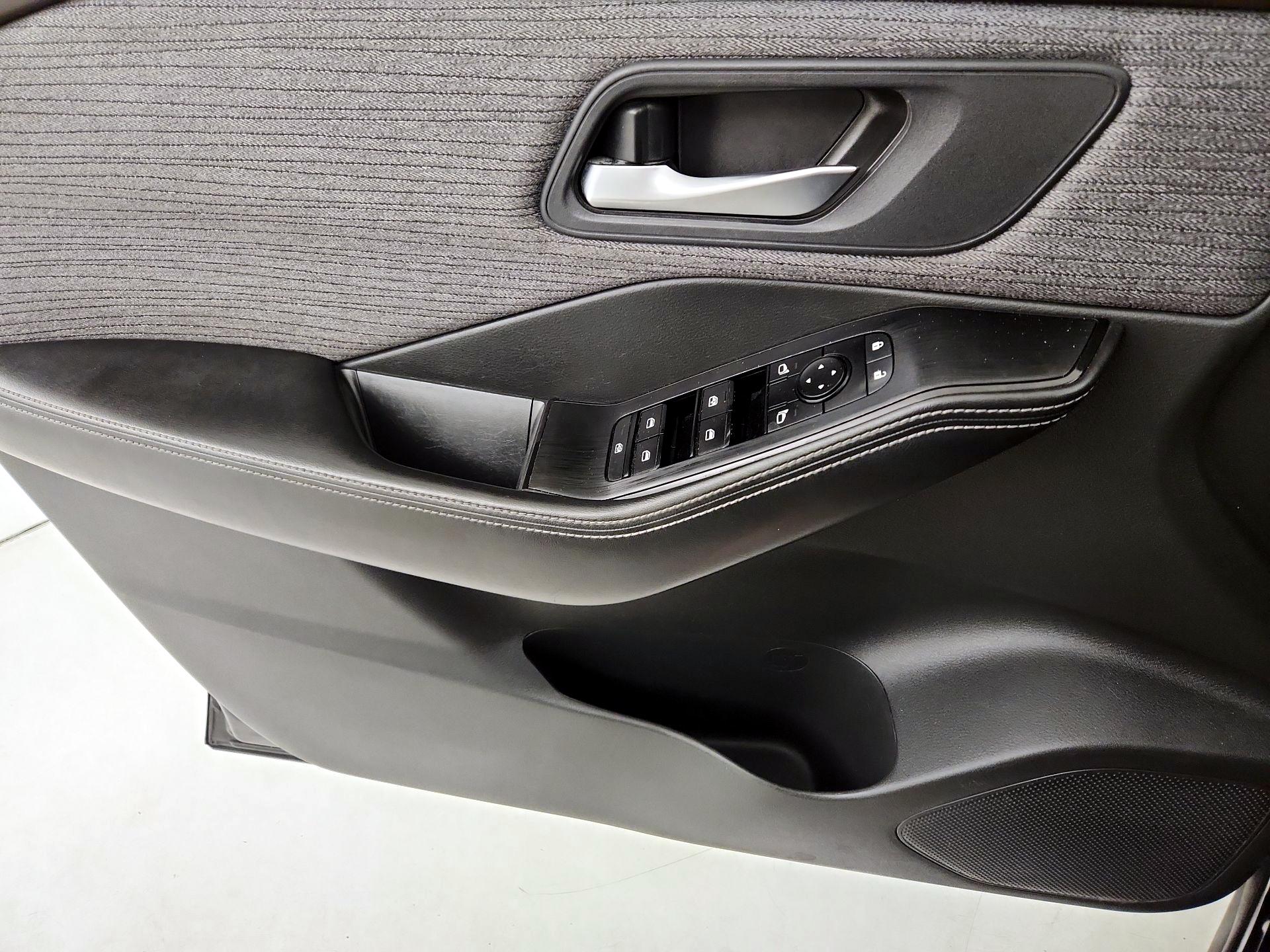 Thumbnail: 2023 Nissan Rogue - 12