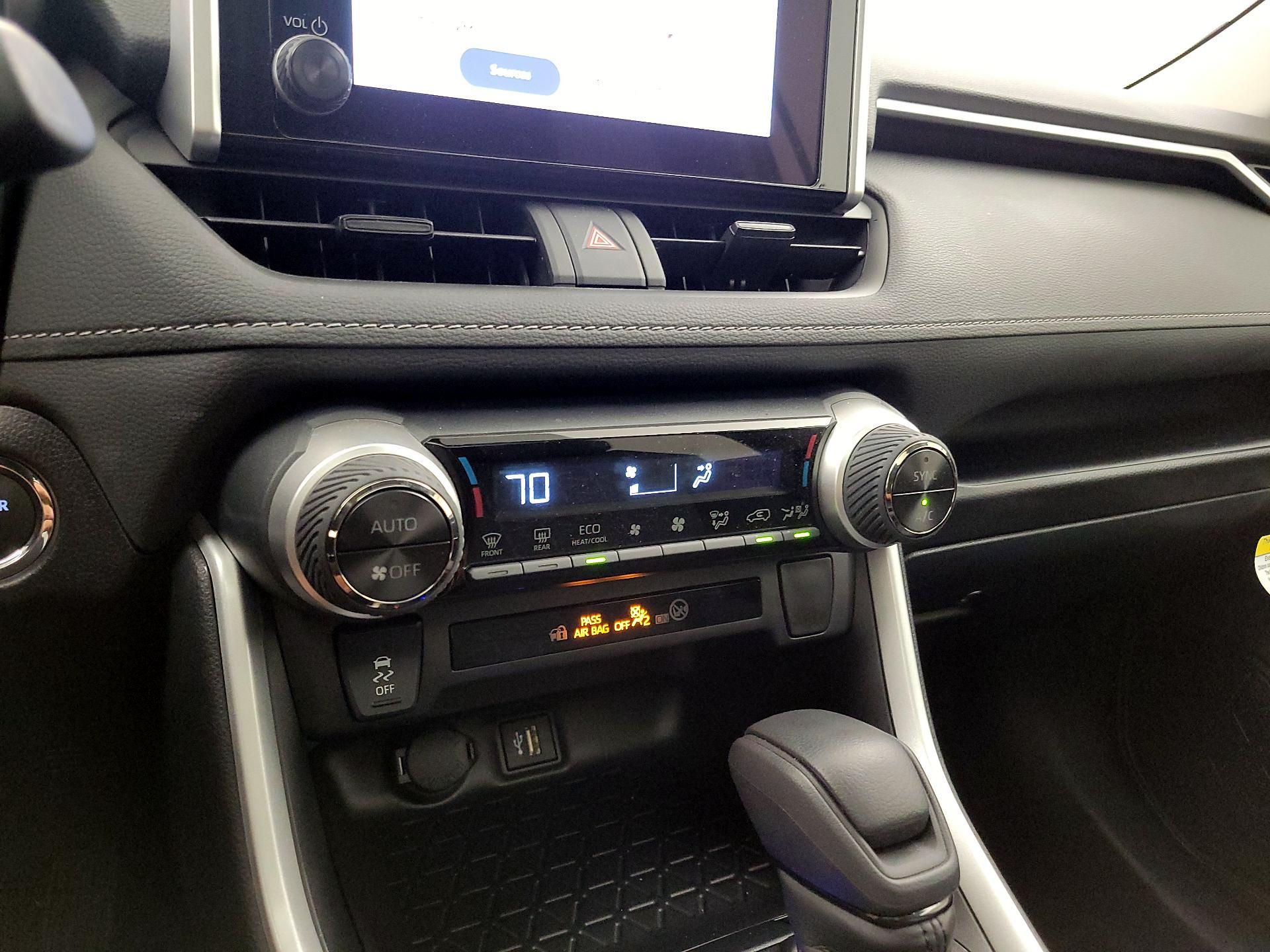 Thumbnail: 2025 Toyota RAV4 - 16