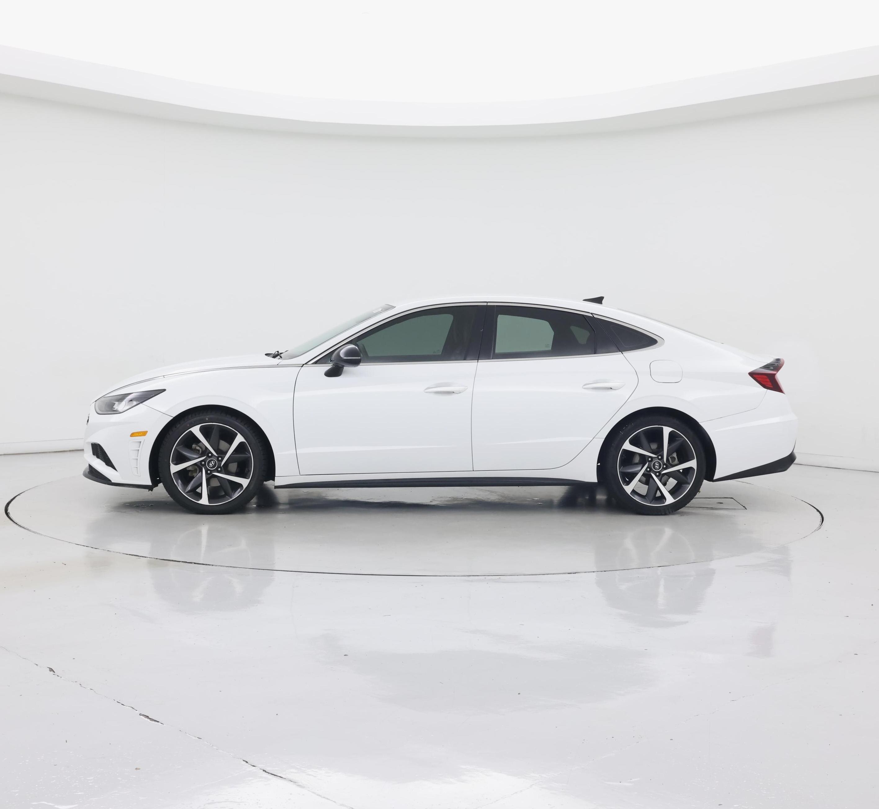 Thumbnail: 2021 Hyundai Sonata - 3