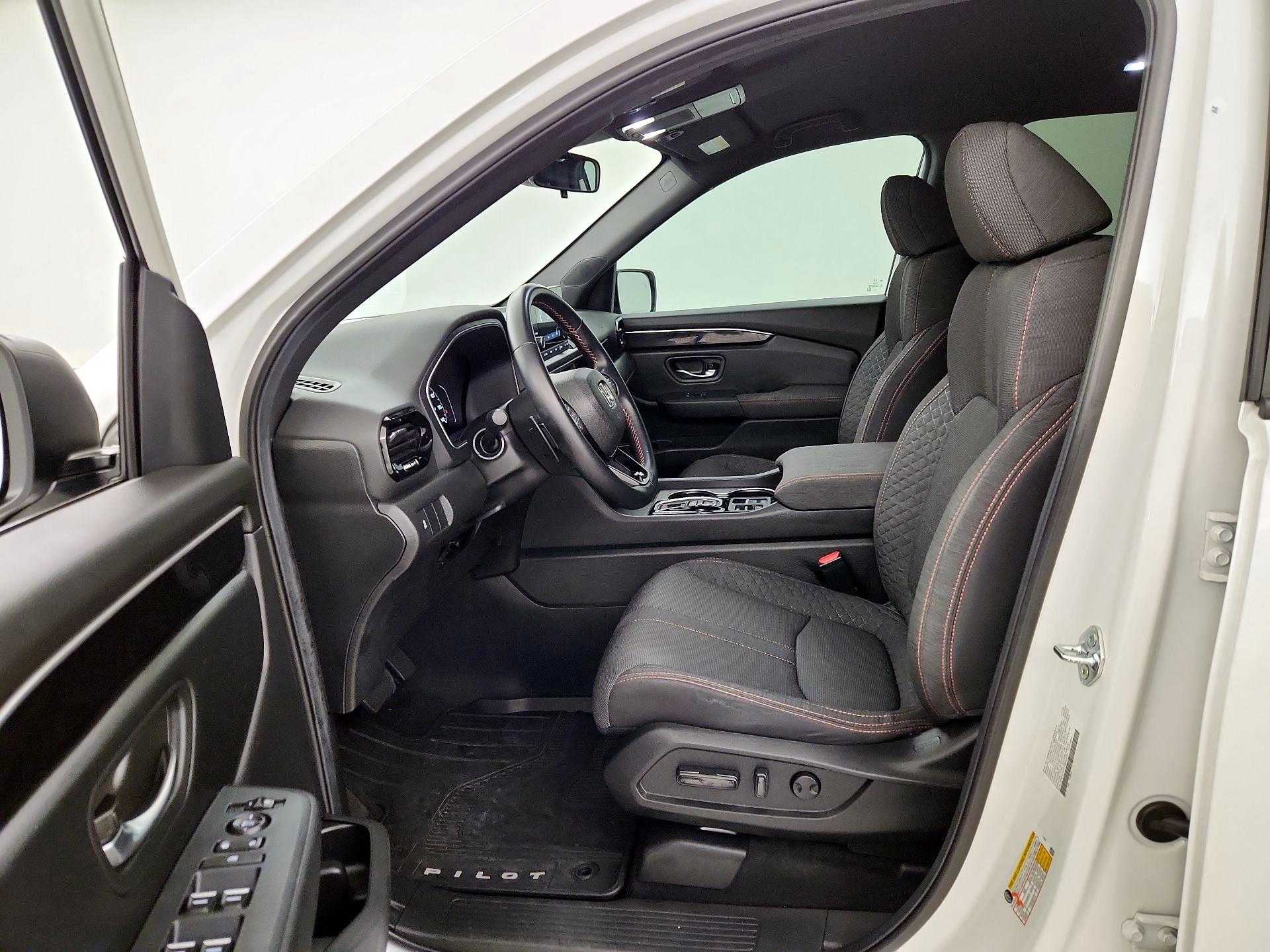 Thumbnail: 2025 Honda Pilot - 11