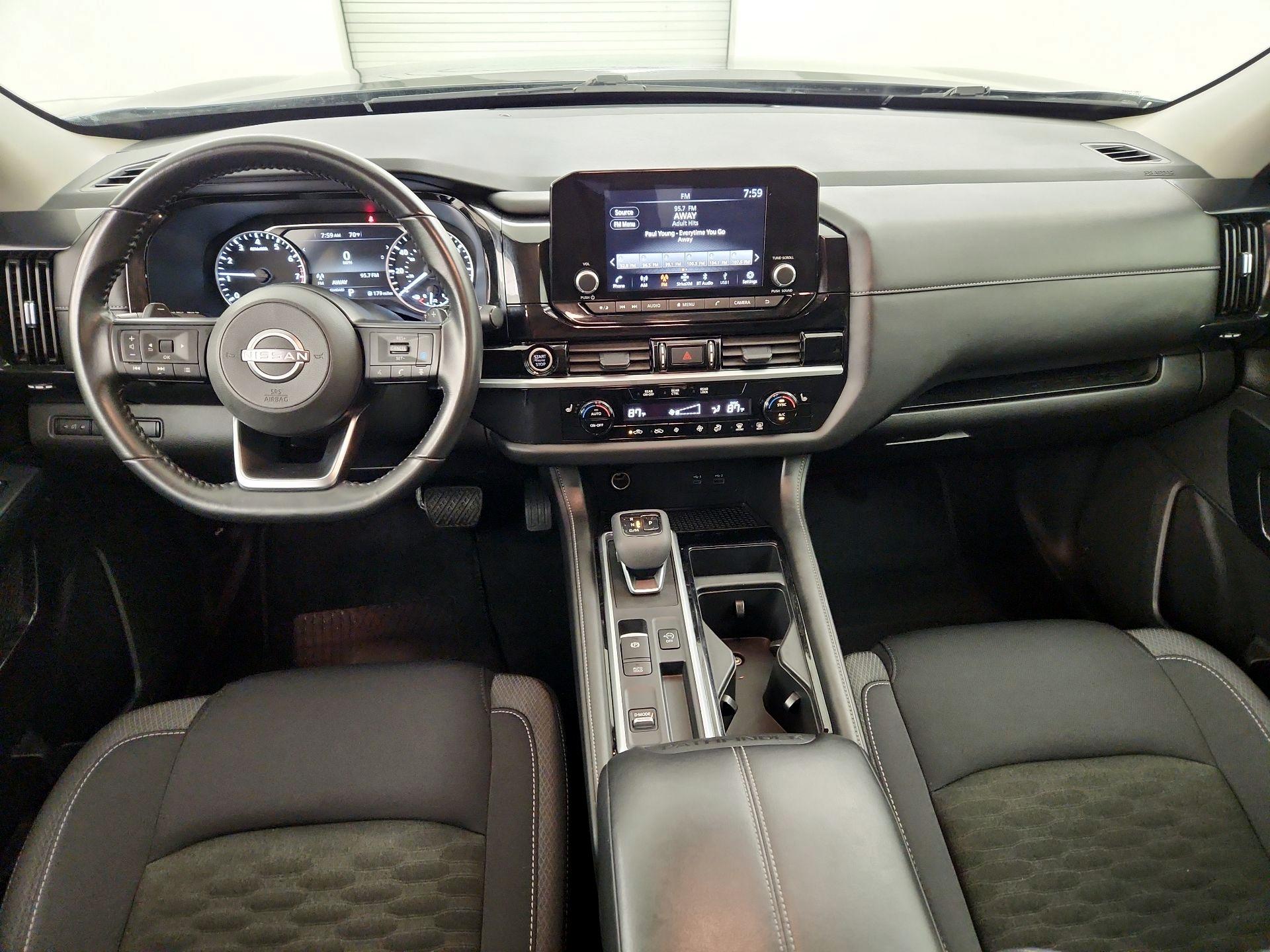 Thumbnail: 2024 Nissan Pathfinder - 9