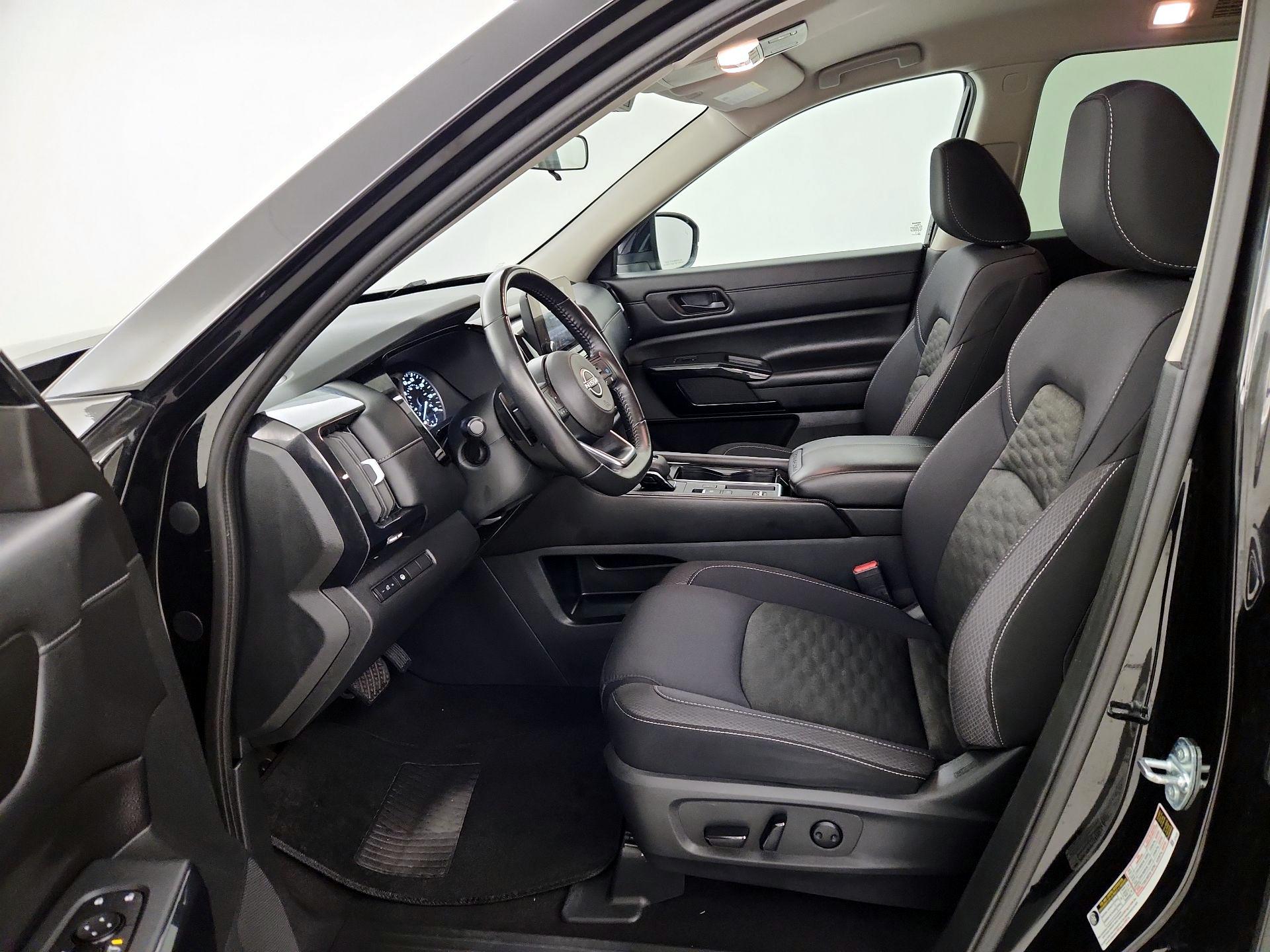 Thumbnail: 2024 Nissan Pathfinder - 11