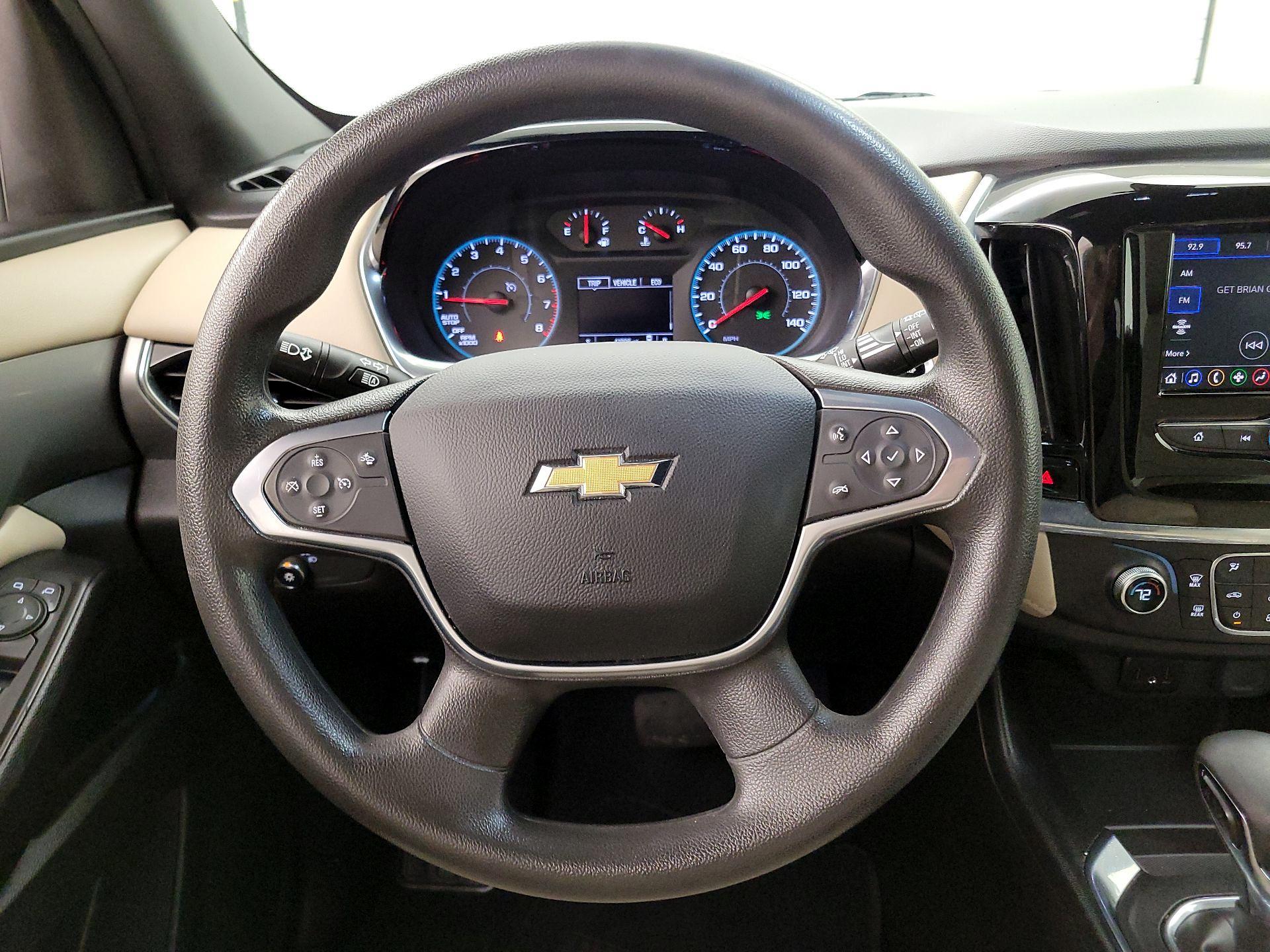 Thumbnail: 2023 Chevrolet Traverse - 10