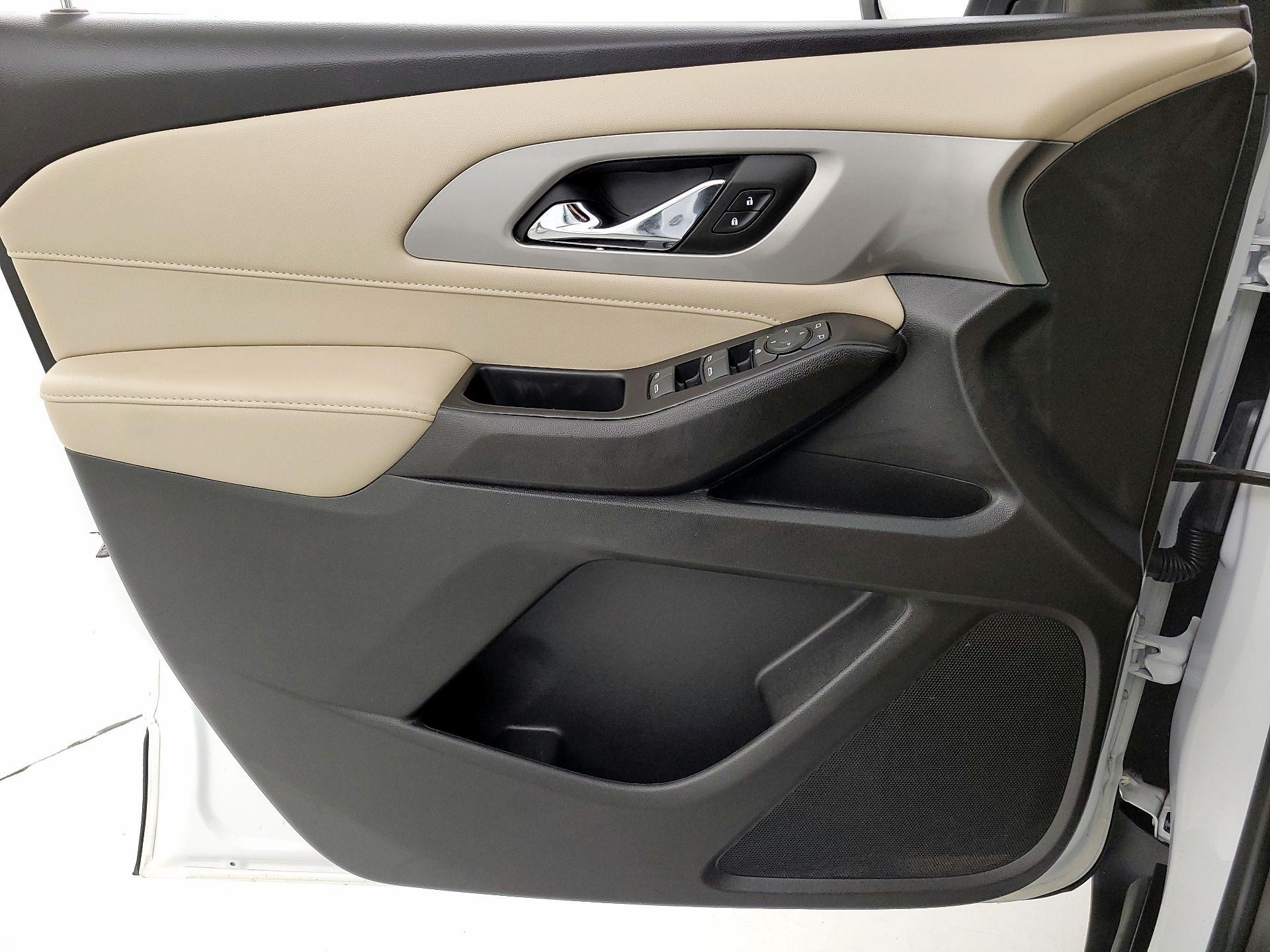 Thumbnail: 2023 Chevrolet Traverse - 12