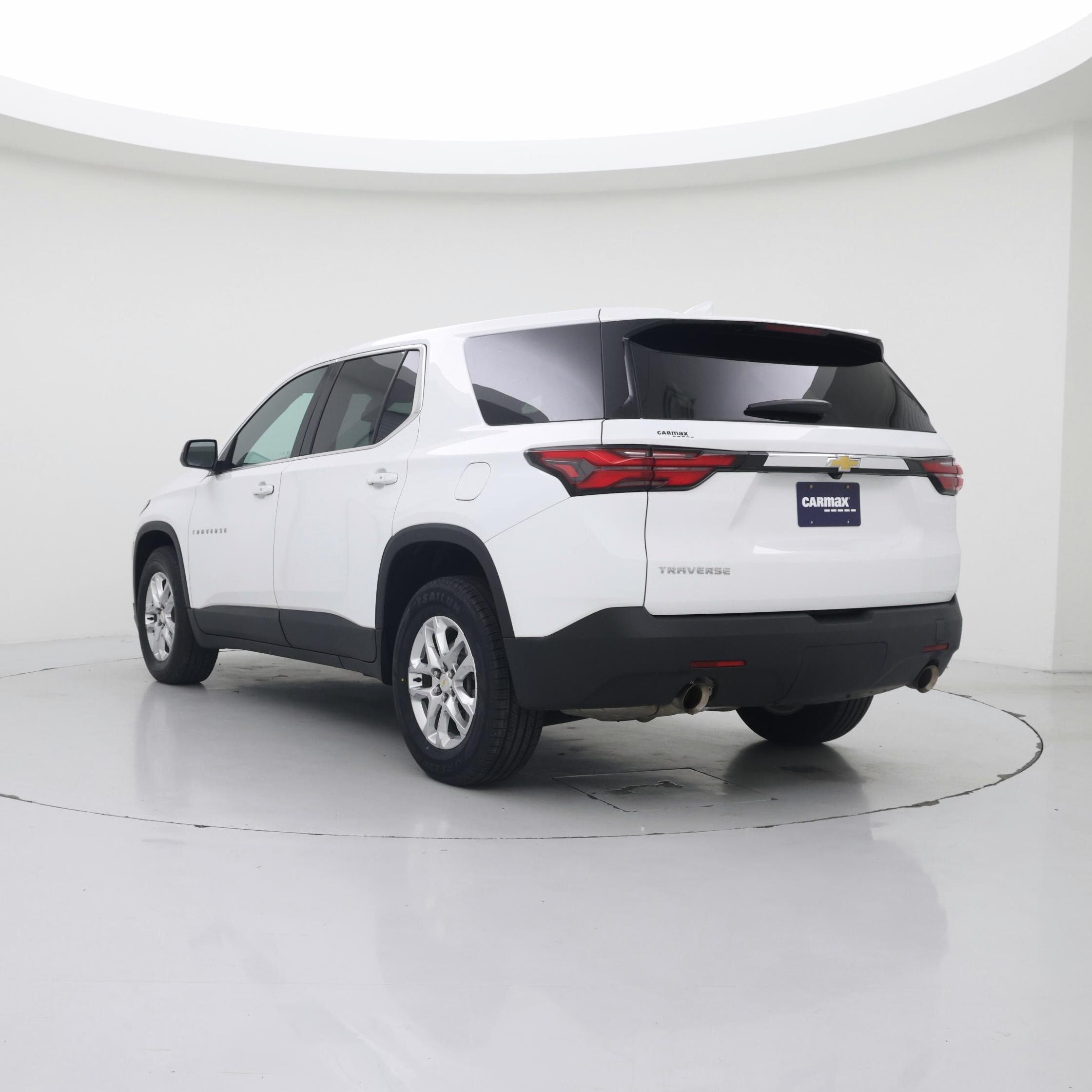 Thumbnail: 2023 Chevrolet Traverse - 2