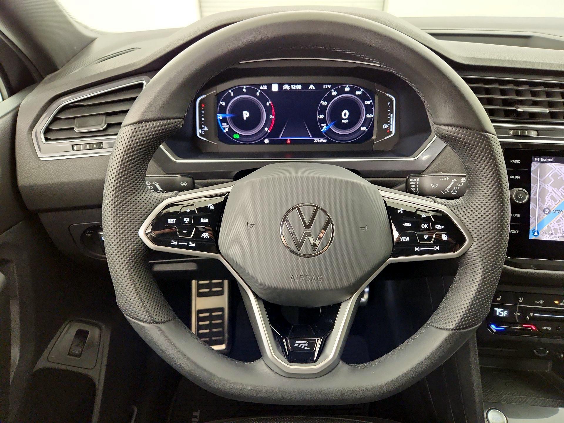 Thumbnail: 2022 Volkswagen Tiguan - 10