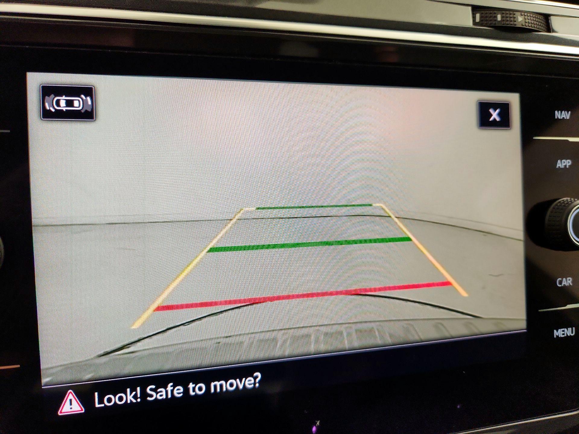 Thumbnail: 2022 Volkswagen Tiguan - 15